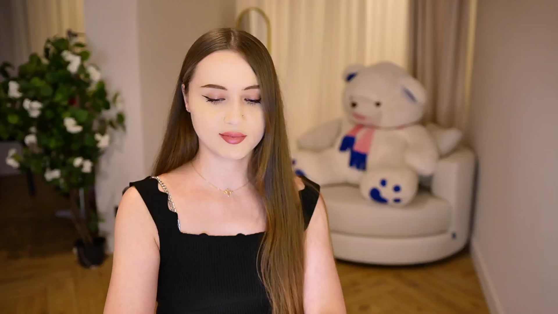 Gallery image thumbnail from Innocent_Soul's myfreecams stream on, 12/03/2024, 16:24 image 10 of 20