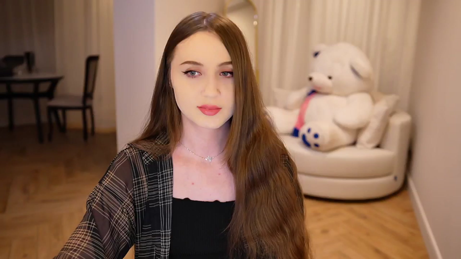 Gallery image thumbnail from Innocent_Soul's myfreecams stream on, 12/25/2024, 20:41 image 1 of 20