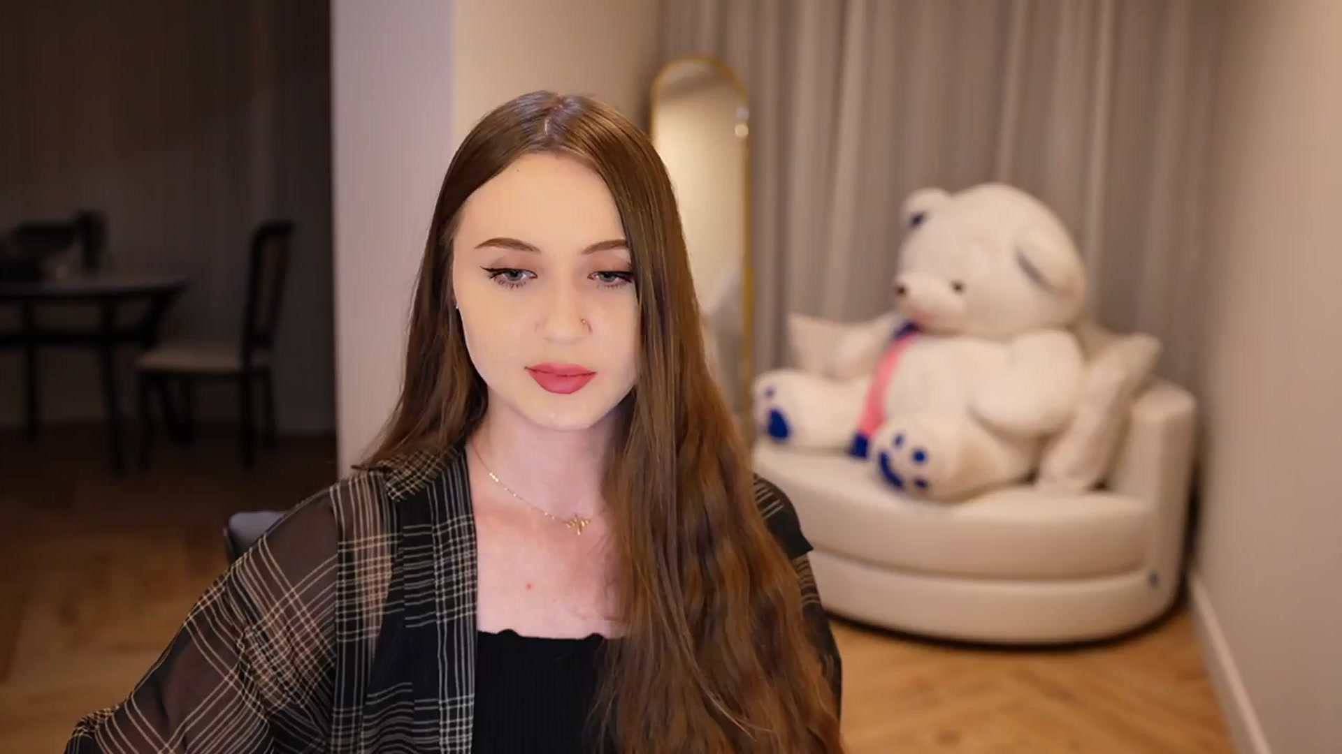 Gallery image thumbnail from Innocent_Soul's myfreecams stream on, 12/25/2024, 20:41 image 16 of 20