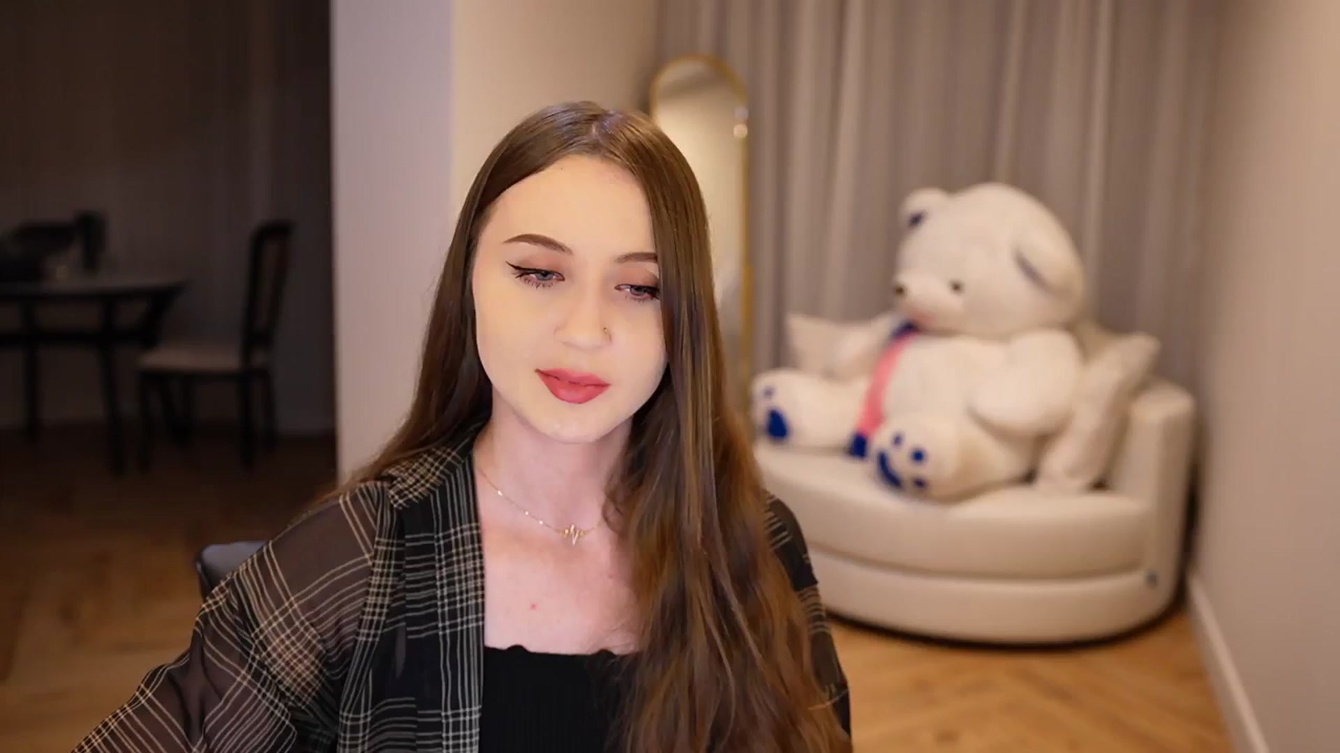 Gallery image thumbnail from Innocent_Soul's myfreecams stream on, 12/25/2024, 20:41 image 20 of 20