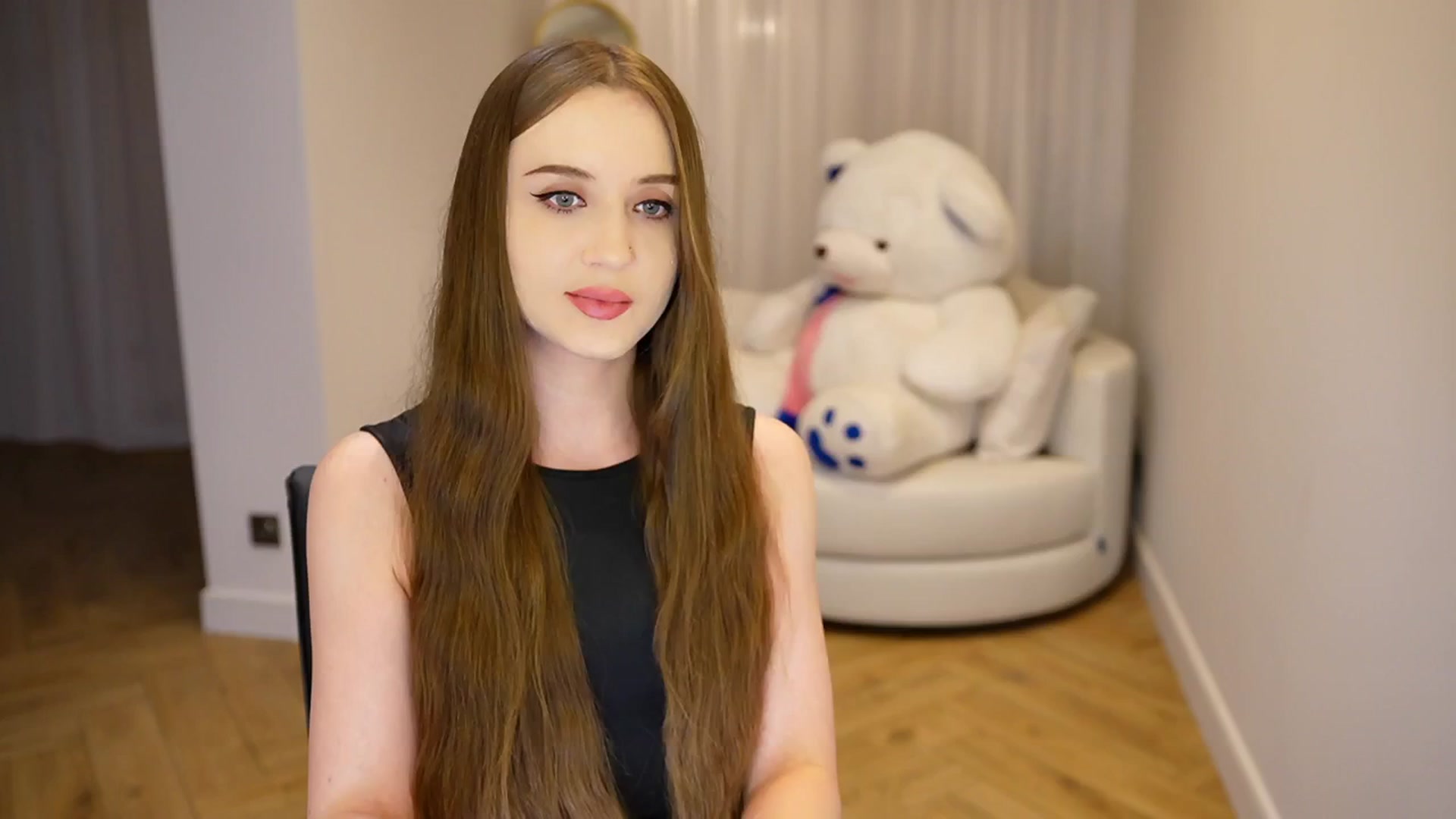 Gallery image thumbnail from Innocent_Soul's myfreecams stream on, 01/03/2025, 20:43 image 16 of 20