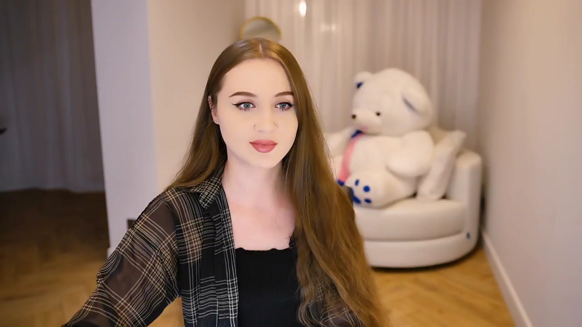 Gallery image thumbnail from Innocent_Soul's myfreecams stream on, 01/04/2025, 17:18 image 12 of 20