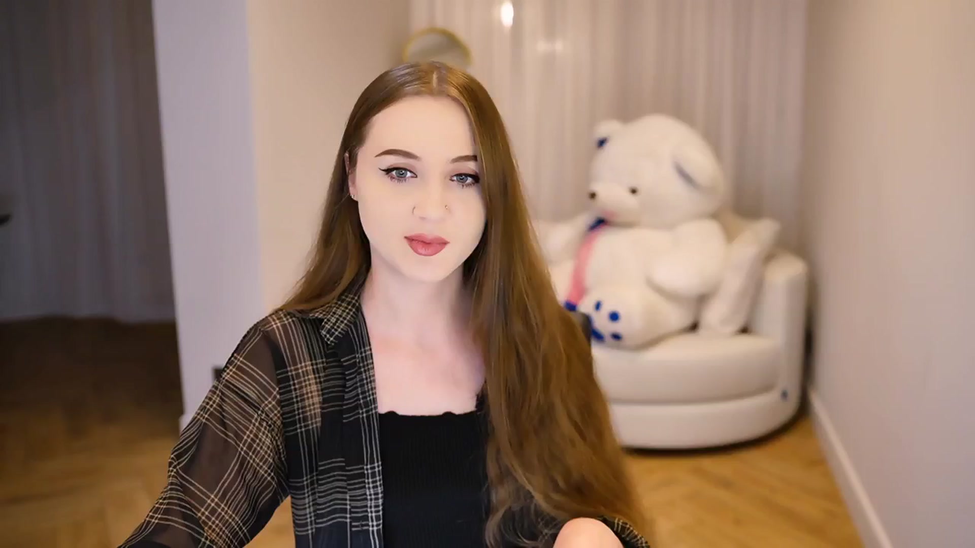 Gallery image thumbnail from Innocent_Soul's myfreecams stream on, 01/04/2025, 17:18 image 14 of 20