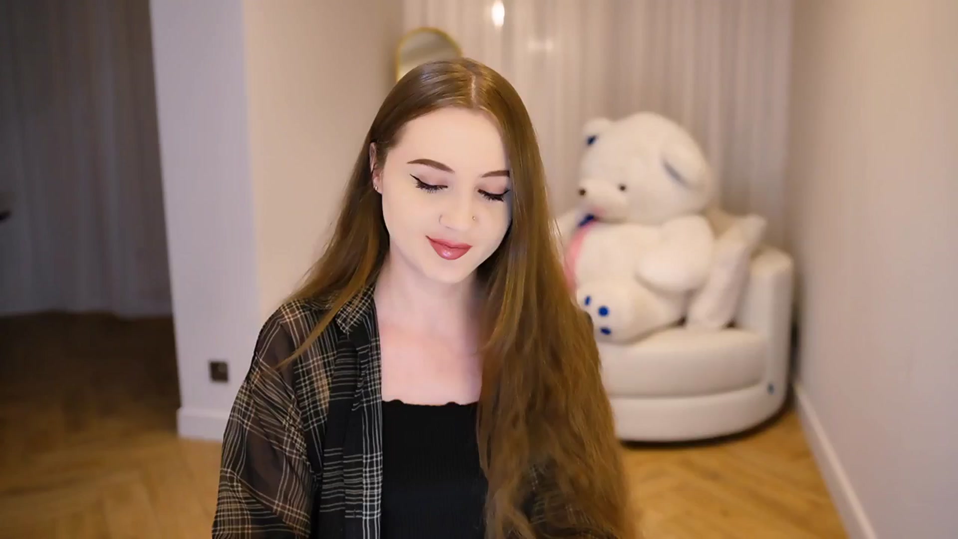 Gallery image thumbnail from Innocent_Soul's myfreecams stream on, 01/04/2025, 17:18 image 3 of 20