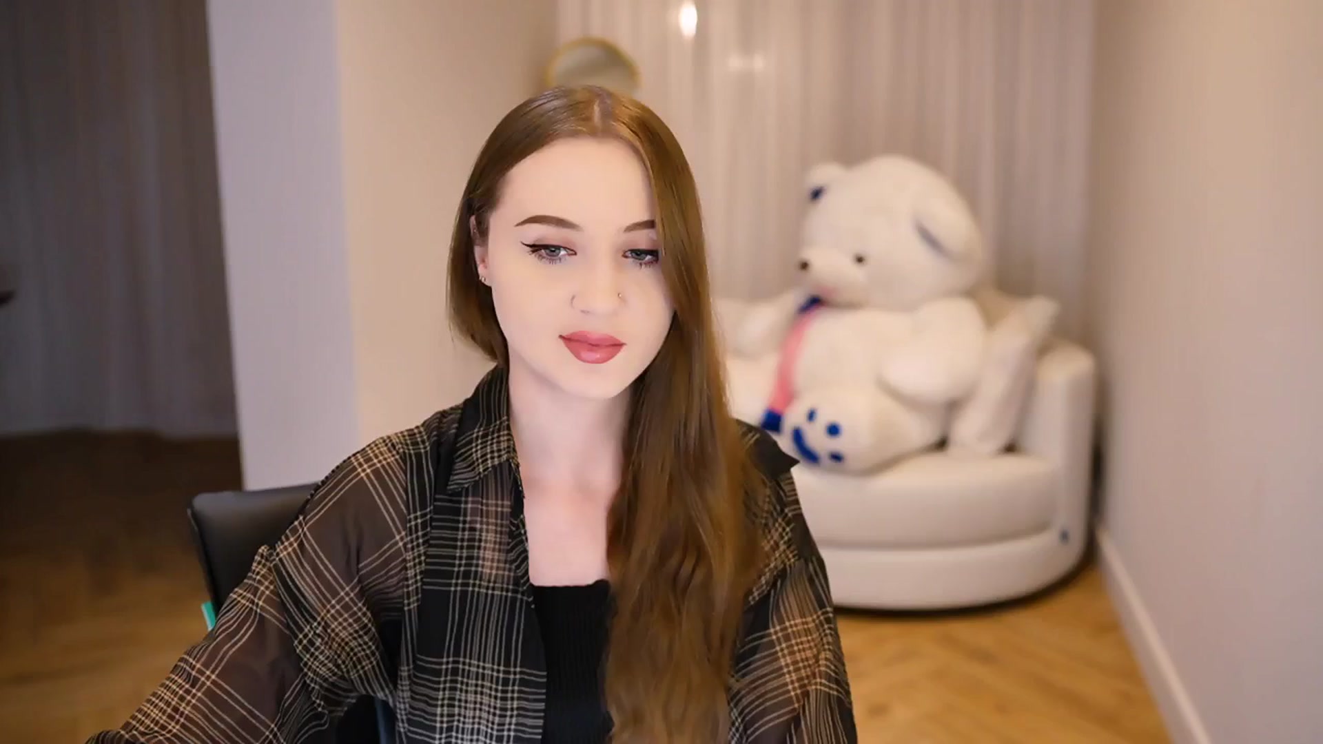 Gallery image thumbnail from Innocent_Soul's myfreecams stream on, 01/04/2025, 19:32 image 1 of 20