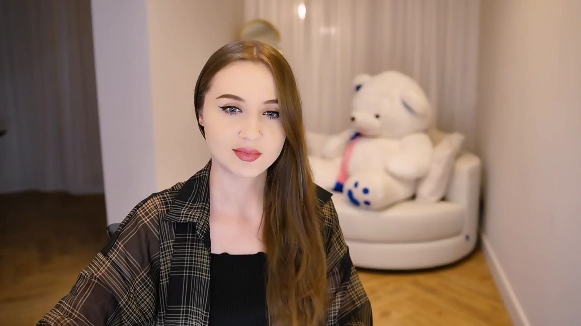 Gallery image thumbnail from Innocent_Soul's myfreecams stream on, 01/04/2025, 19:32 image 8 of 20