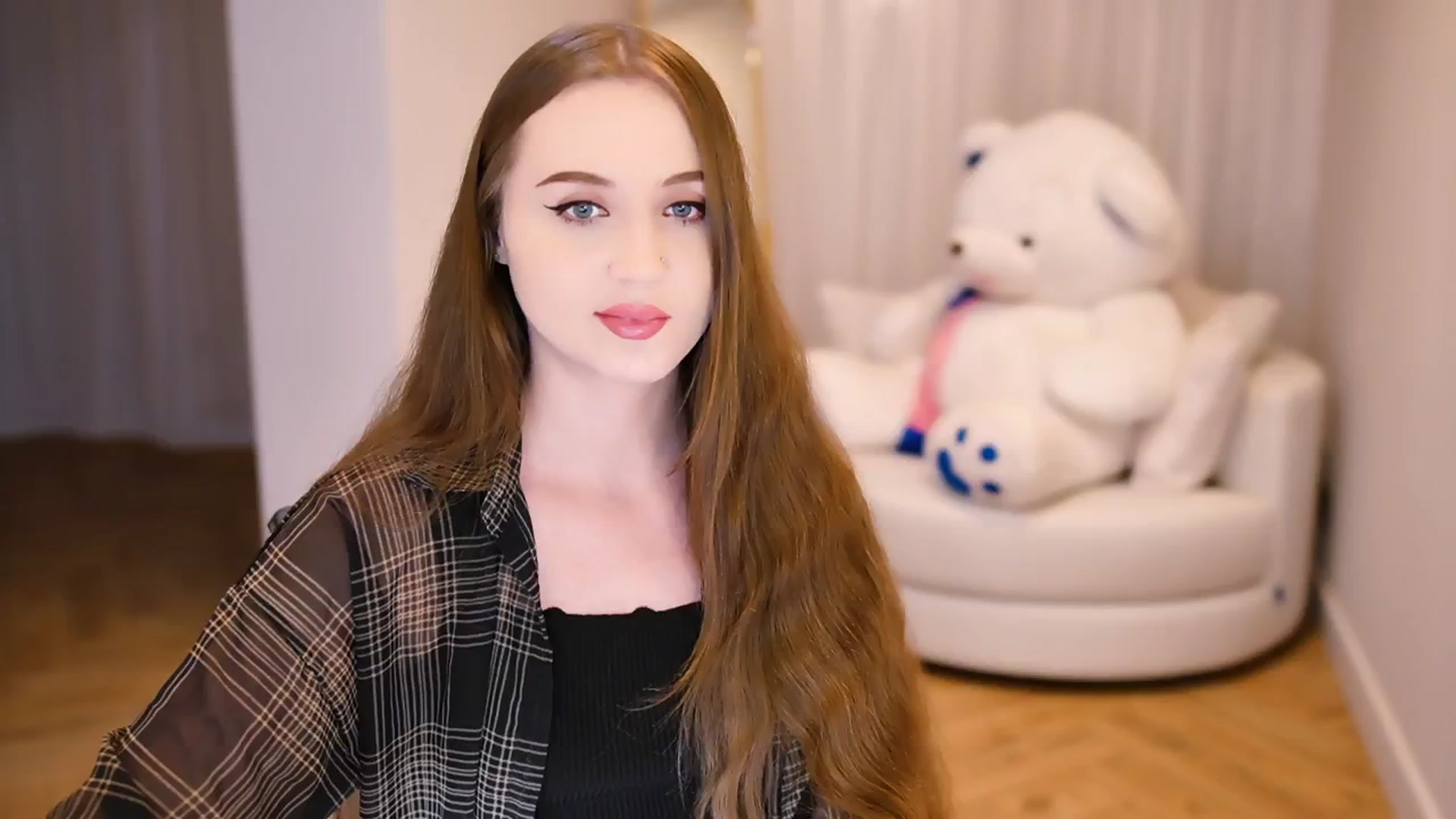 Gallery image thumbnail from Innocent_Soul's myfreecams stream on, 01/04/2025, 20:33 image 19 of 20
