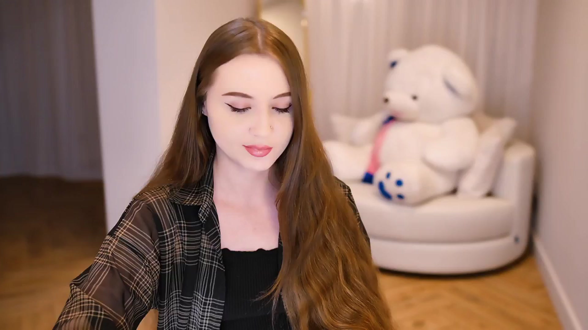 Gallery image thumbnail from Innocent_Soul's myfreecams stream on, 01/04/2025, 20:33 image 3 of 20