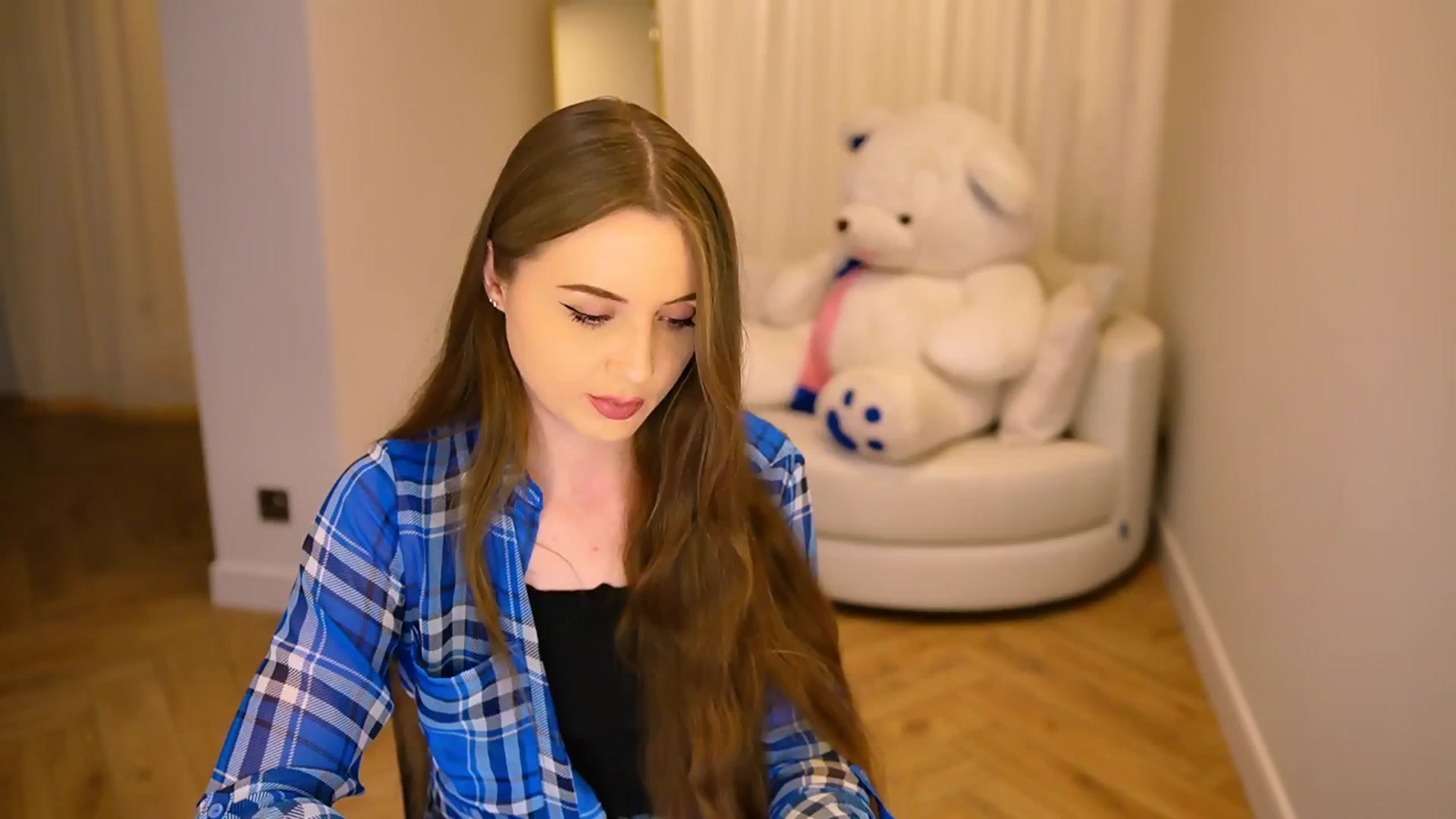 Gallery image thumbnail from Innocent_Soul's myfreecams stream on, 01/08/2025, 18:44 image 19 of 20