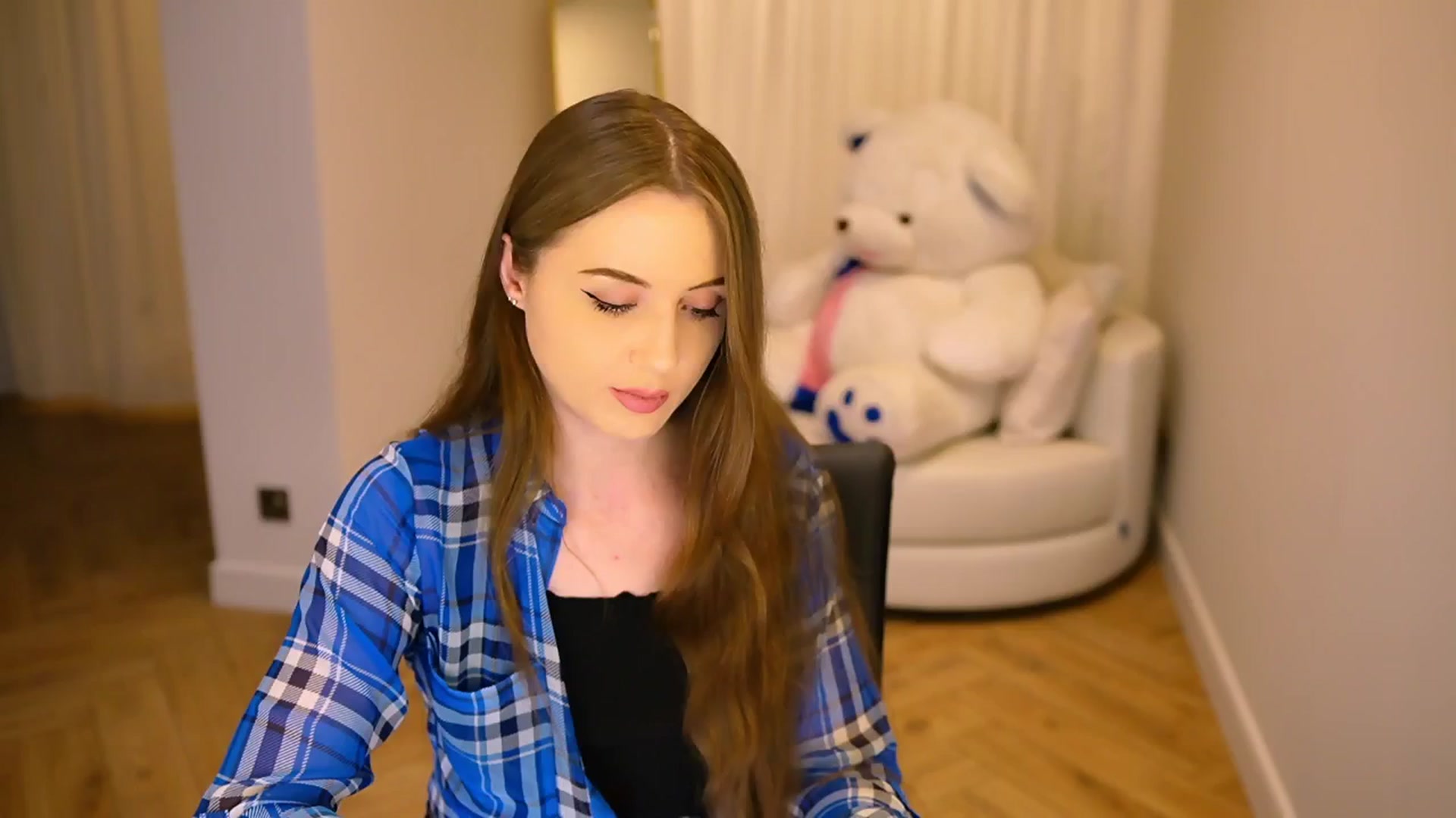Gallery image thumbnail from Innocent_Soul's myfreecams stream on, 01/08/2025, 18:44 image 17 of 20