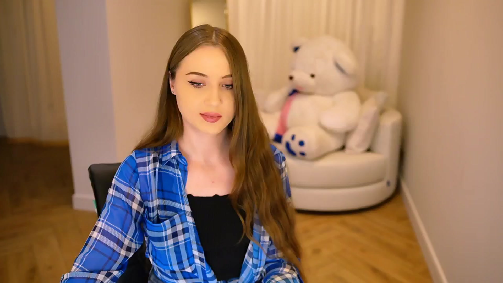 Gallery image thumbnail from Innocent_Soul's myfreecams stream on, 01/08/2025, 18:44 image 10 of 20
