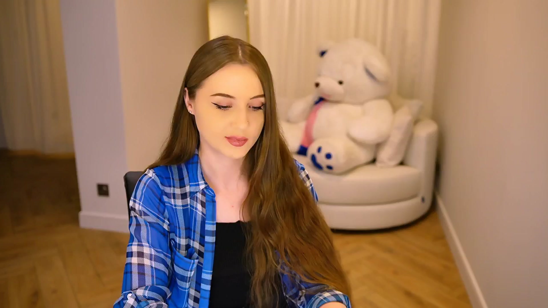 Gallery image thumbnail from Innocent_Soul's myfreecams stream on, 01/08/2025, 18:44 image 6 of 20