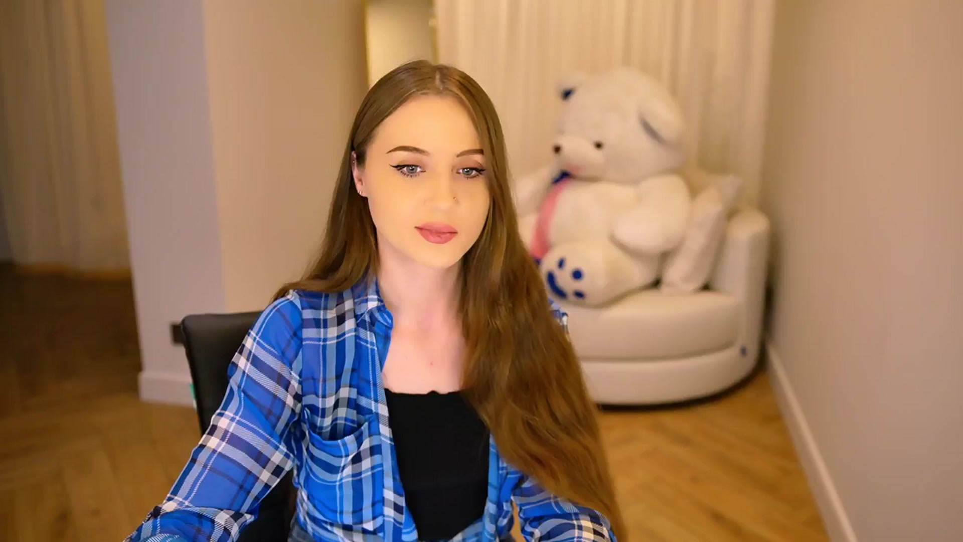 Gallery image thumbnail from Innocent_Soul's myfreecams stream on, 01/08/2025, 18:44 image 15 of 20