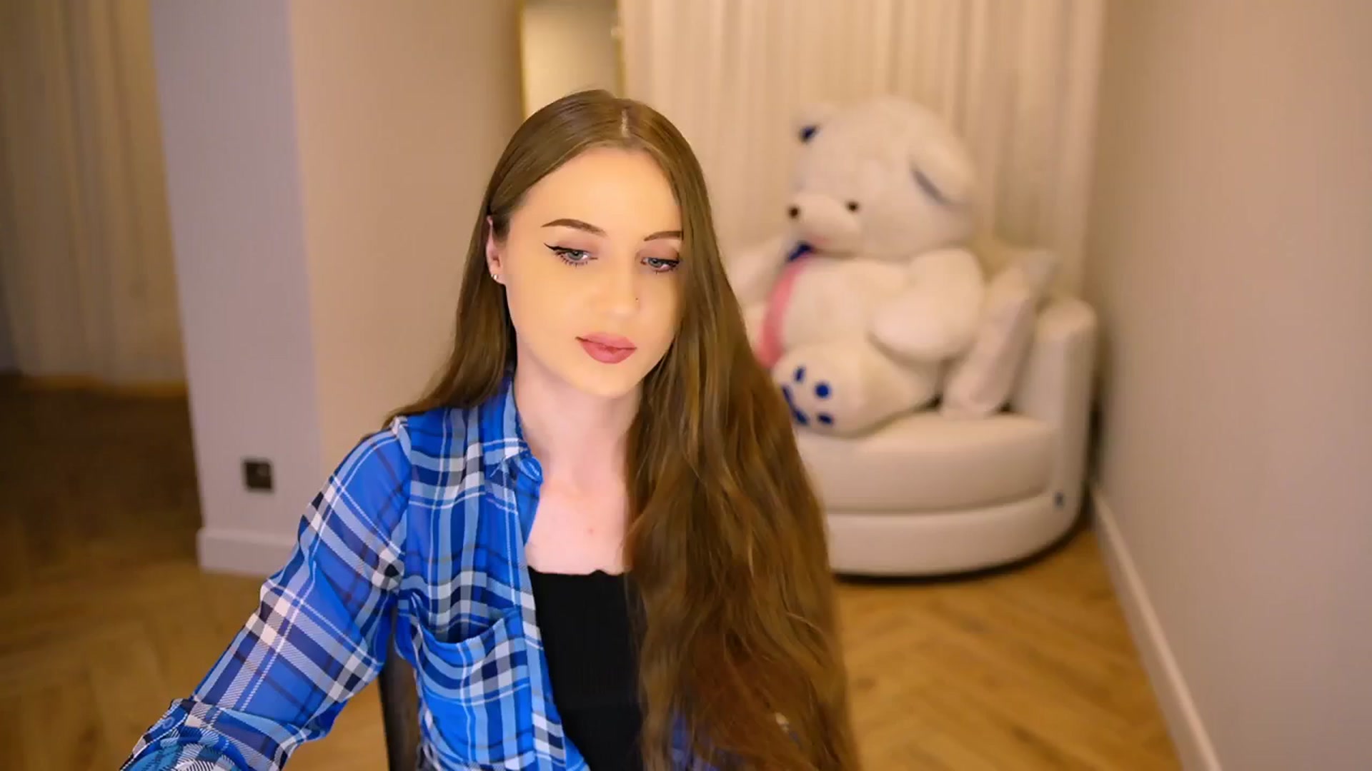 Gallery image thumbnail from Innocent_Soul's myfreecams stream on, 01/08/2025, 18:58 image 13 of 20