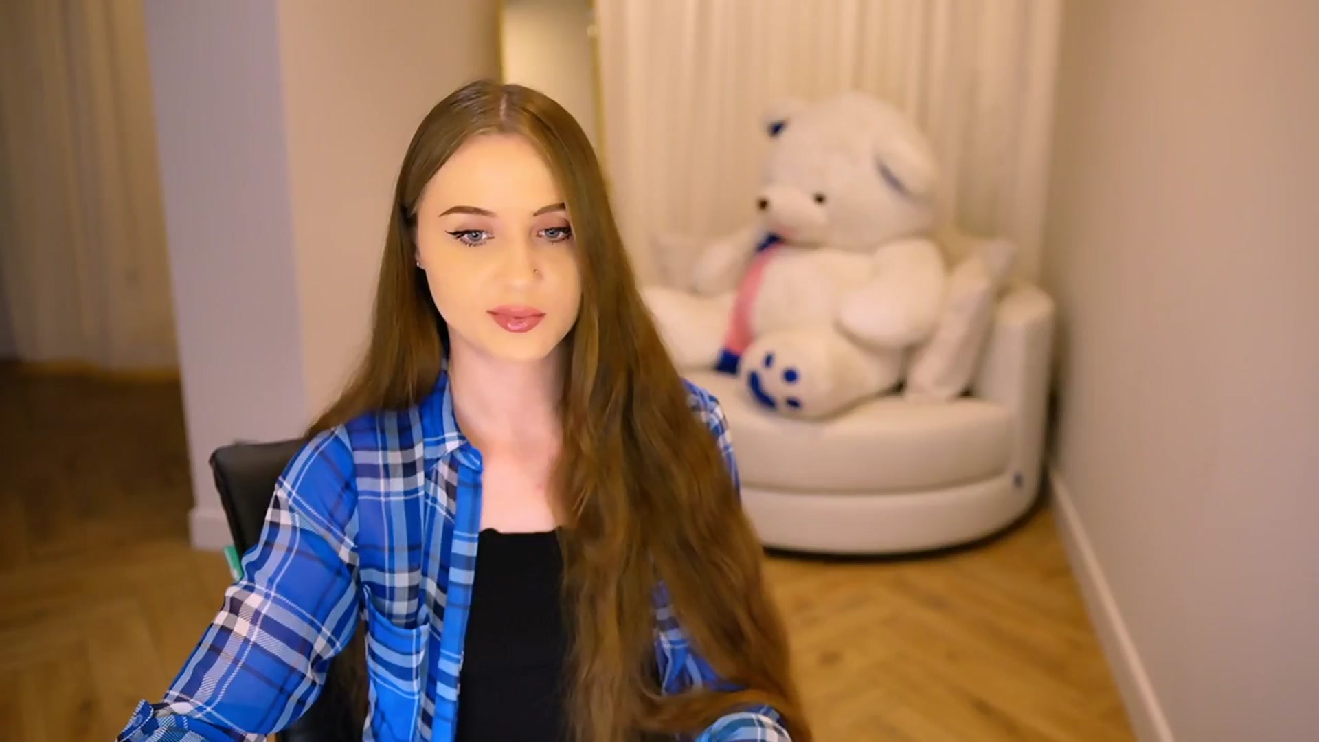 Gallery image thumbnail from Innocent_Soul's myfreecams stream on, 01/08/2025, 20:02 image 14 of 20