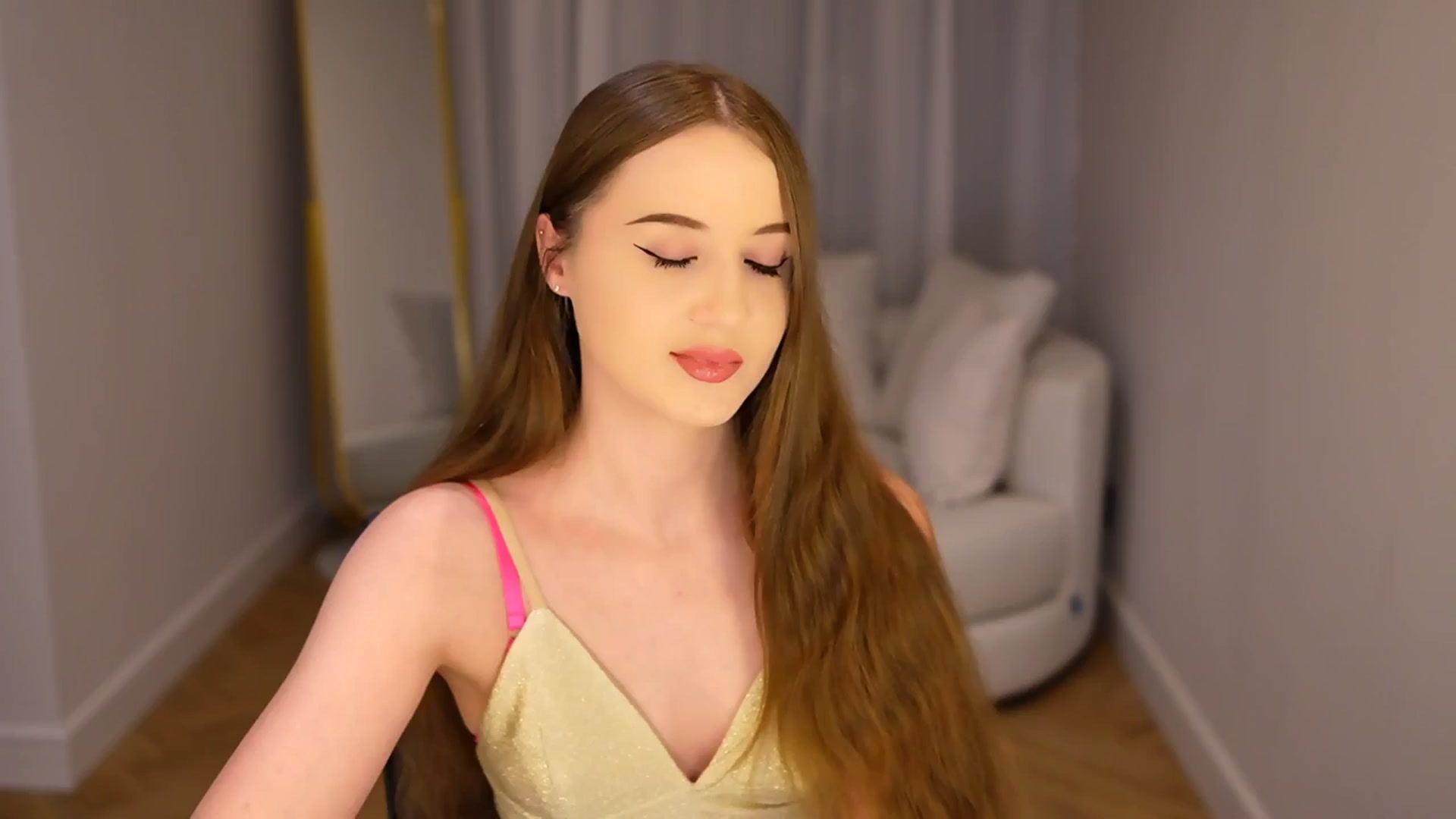 Gallery image thumbnail from Innocent_Soul's myfreecams stream on, 01/09/2025, 19:03 image 18 of 20