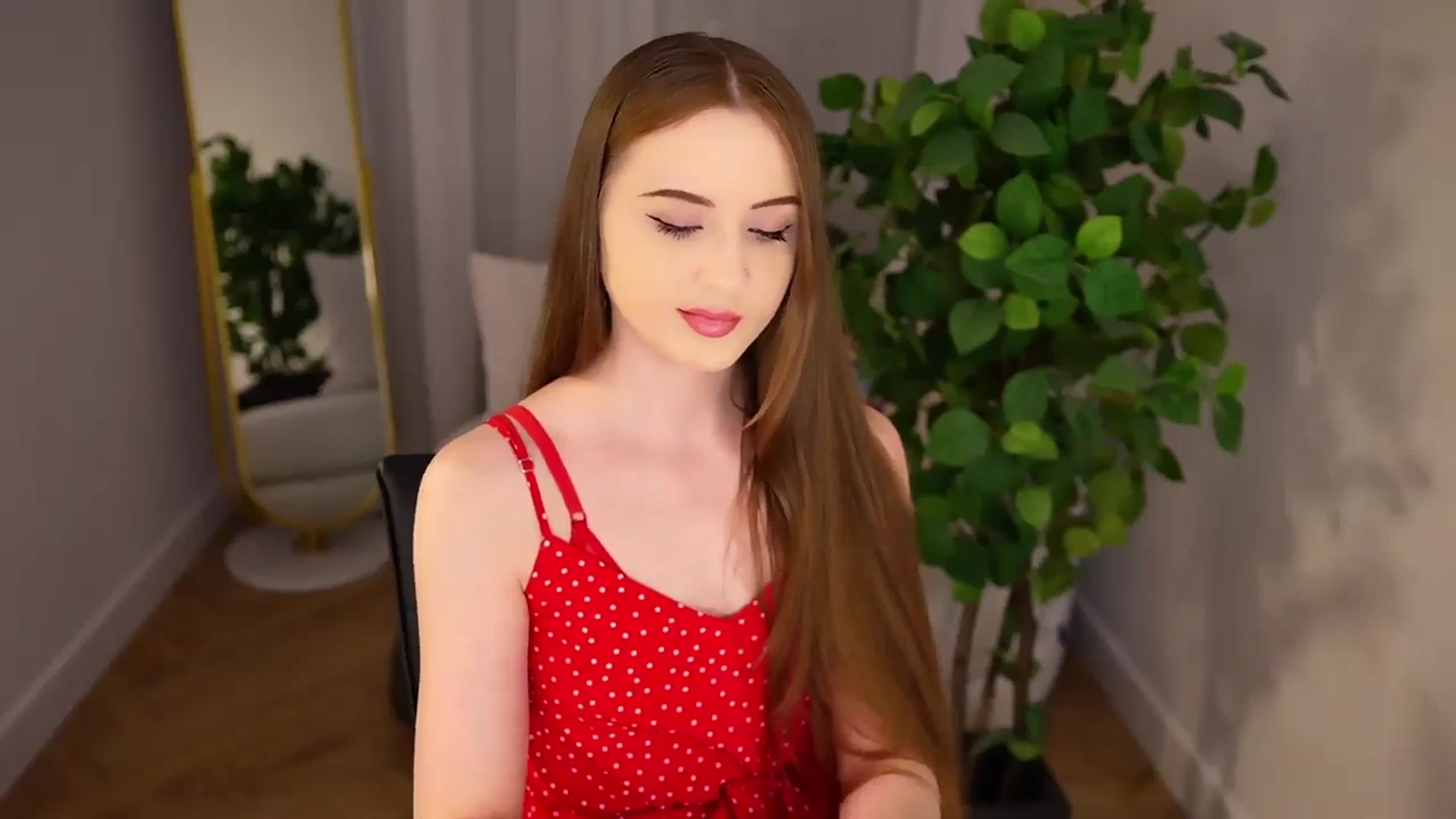Gallery image thumbnail from Innocent_Soul's myfreecams stream on, 01/13/2025, 16:43 image 19 of 20