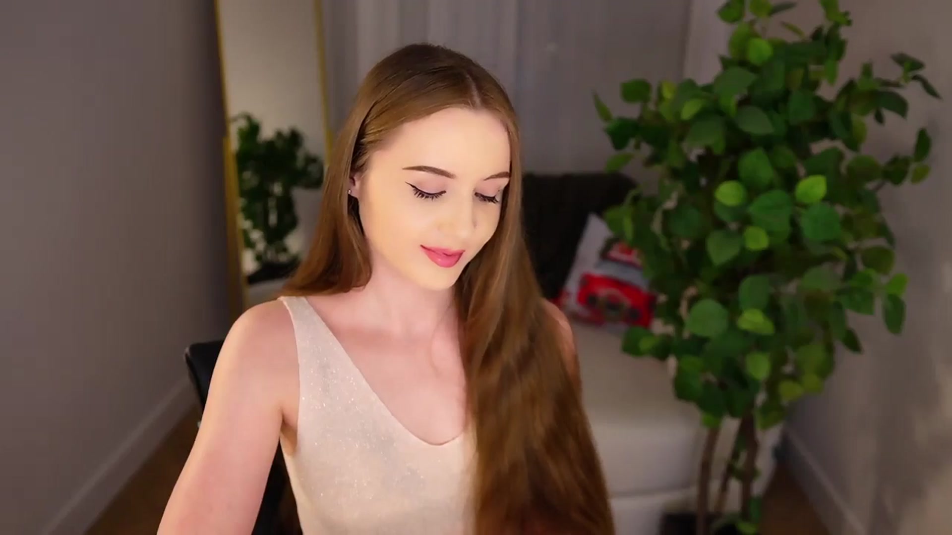 Gallery image thumbnail from Innocent_Soul's myfreecams stream on, 01/14/2025, 22:13 image 7 of 20