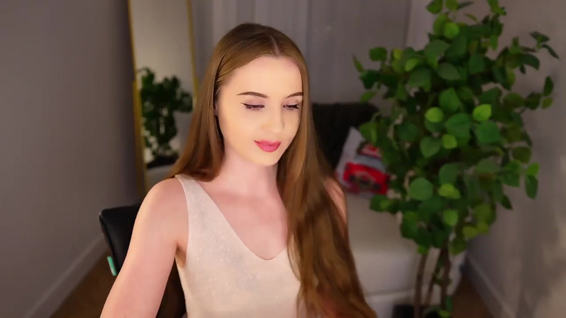 Gallery image thumbnail from Innocent_Soul's myfreecams stream on, 01/14/2025, 22:13 image 17 of 20