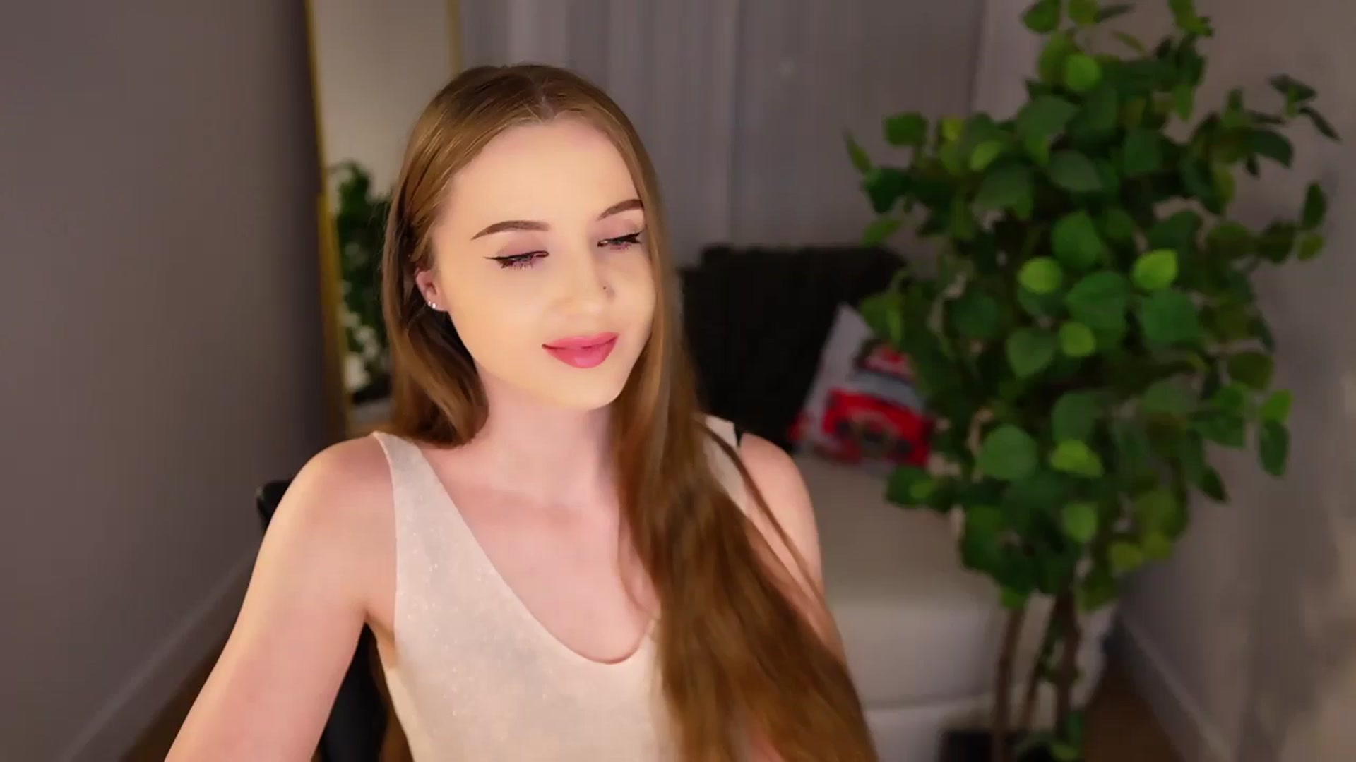 Gallery image thumbnail from Innocent_Soul's myfreecams stream on, 01/14/2025, 22:13 image 4 of 20
