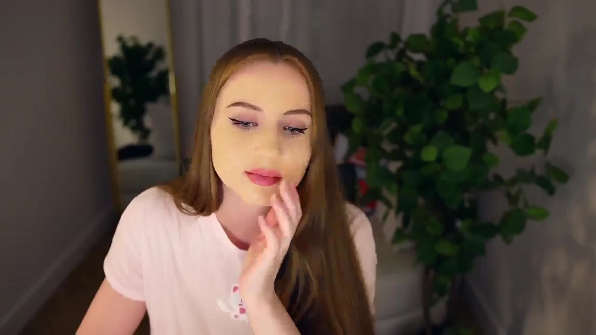 Gallery image thumbnail from Innocent_Soul's myfreecams stream on, 01/19/2025, 21:20 image 15 of 20