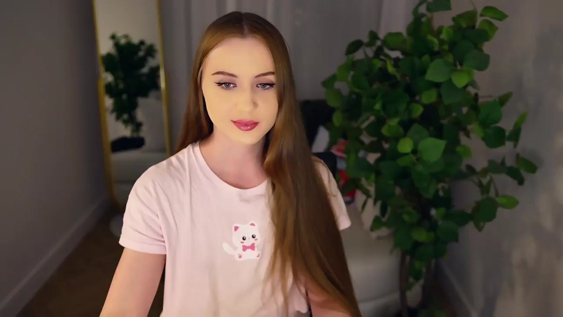 Gallery image thumbnail from Innocent_Soul's myfreecams stream on, 01/19/2025, 21:20 image 7 of 20