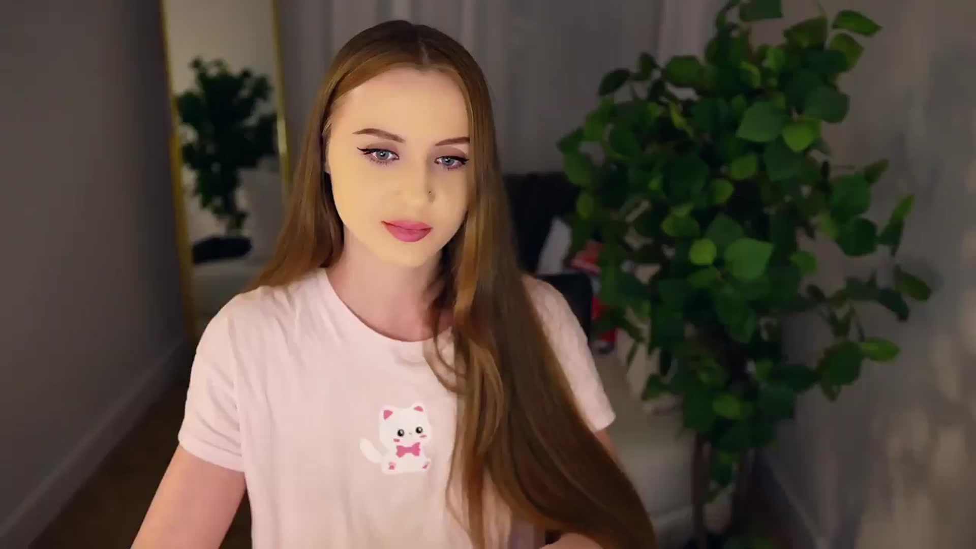 Gallery image thumbnail from Innocent_Soul's myfreecams stream on, 01/19/2025, 21:20 image 18 of 20