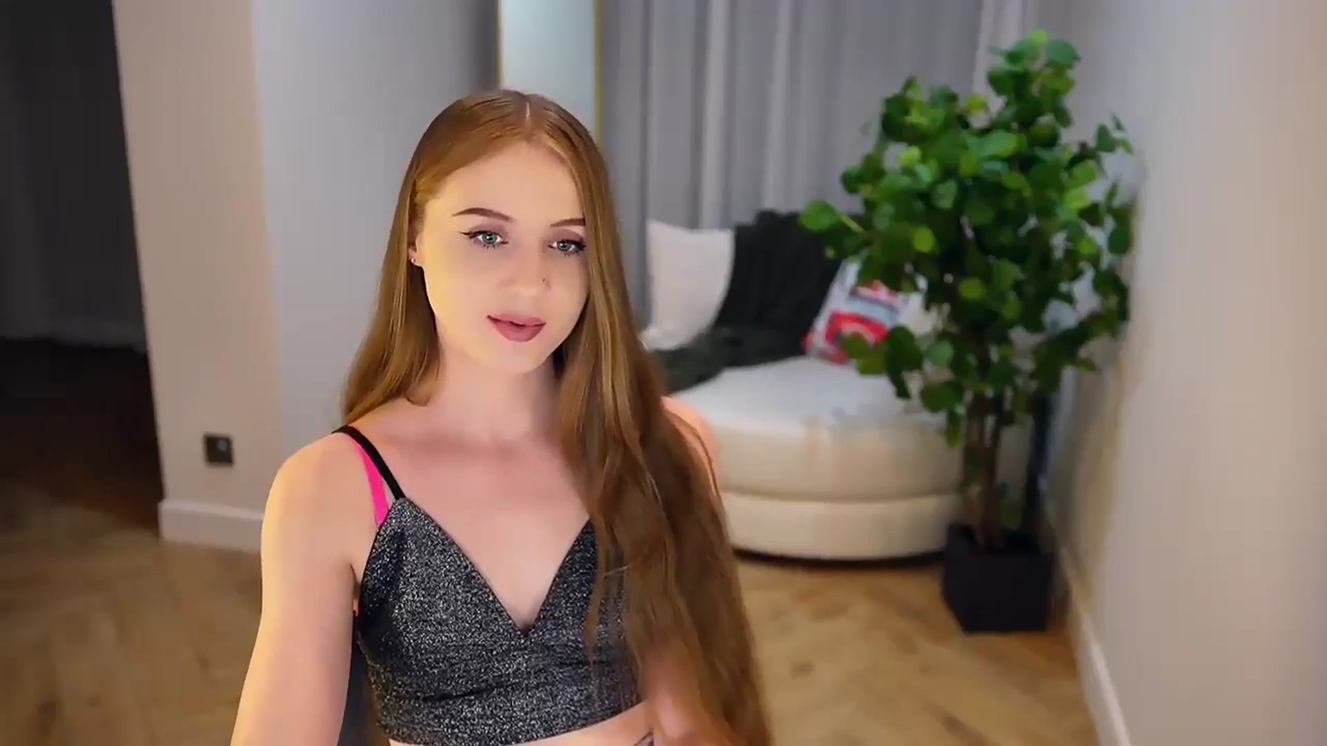 Gallery image thumbnail from Innocent_Soul's myfreecams stream on, 01/22/2025, 14:27 image 19 of 20