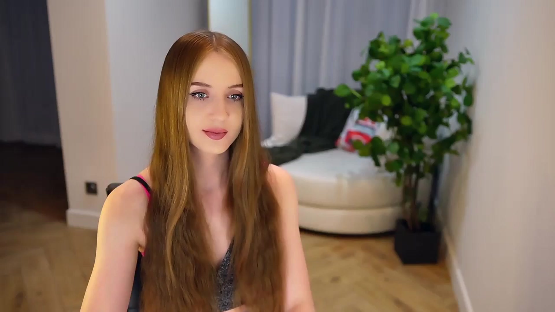 Gallery image thumbnail from Innocent_Soul's myfreecams stream on, 01/22/2025, 14:27 image 13 of 20