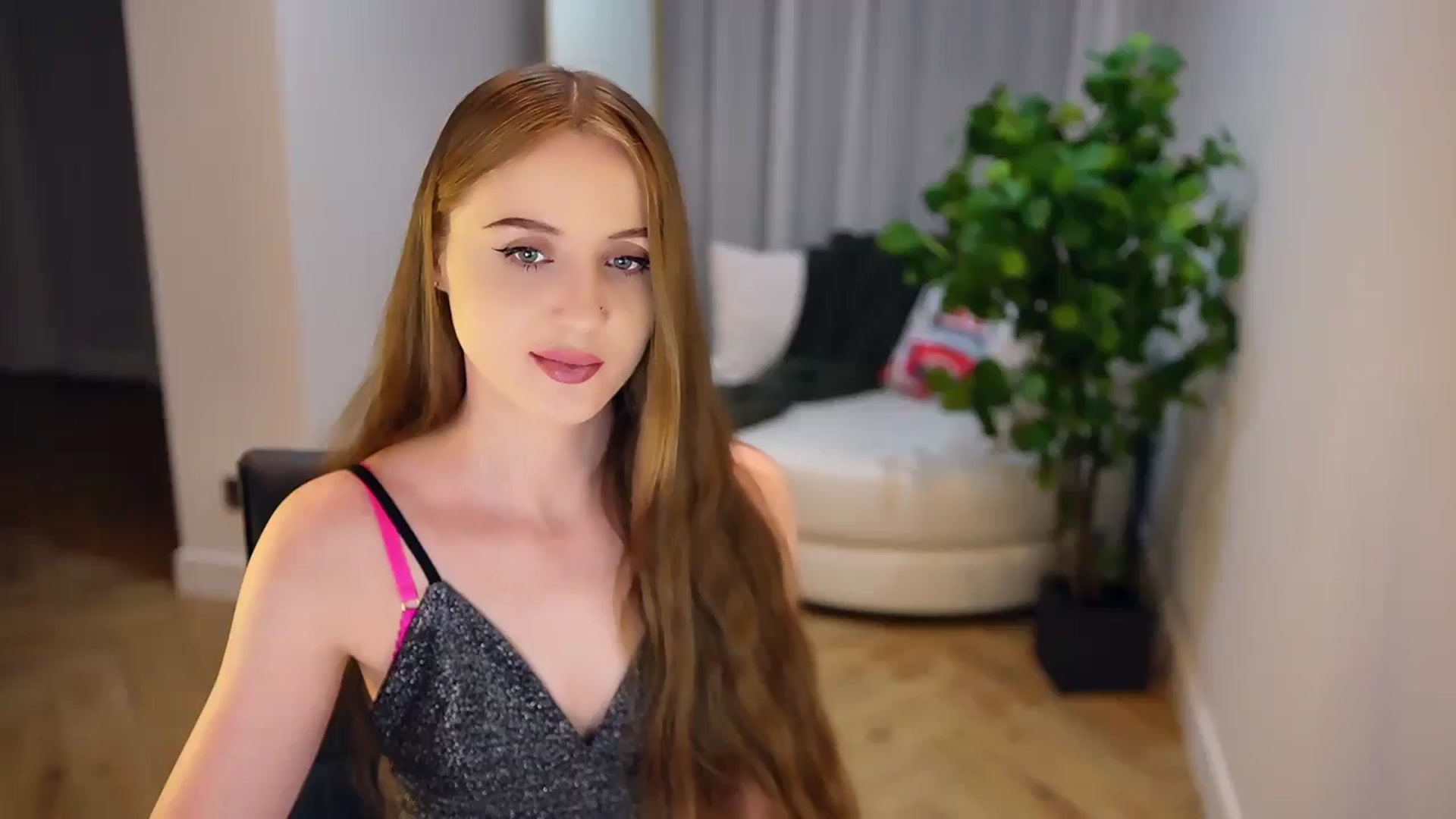 Gallery image thumbnail from Innocent_Soul's myfreecams stream on, 01/22/2025, 14:47 image 11 of 20