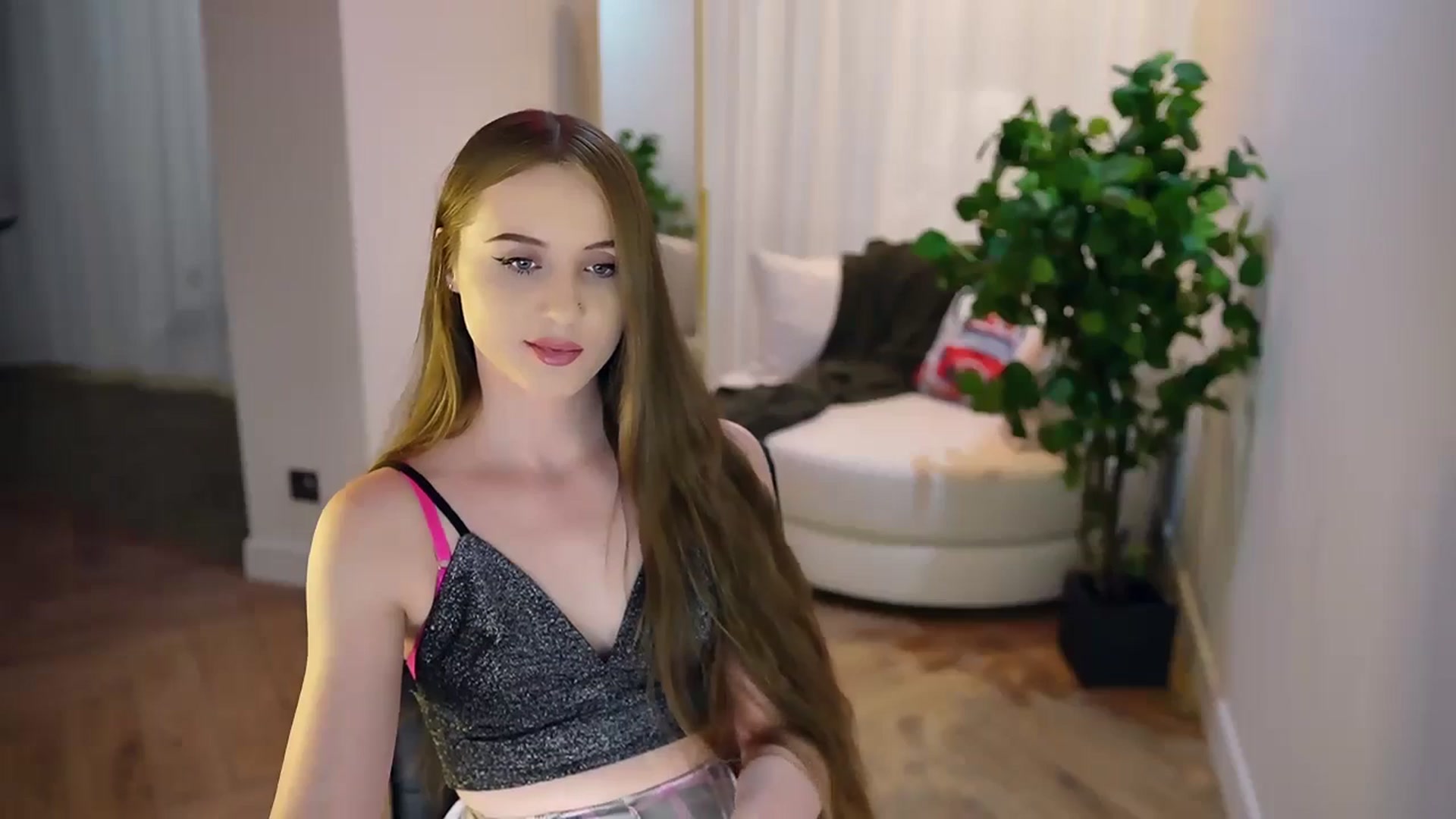 Gallery image thumbnail from Innocent_Soul's myfreecams stream on, 01/22/2025, 18:26 image 11 of 20