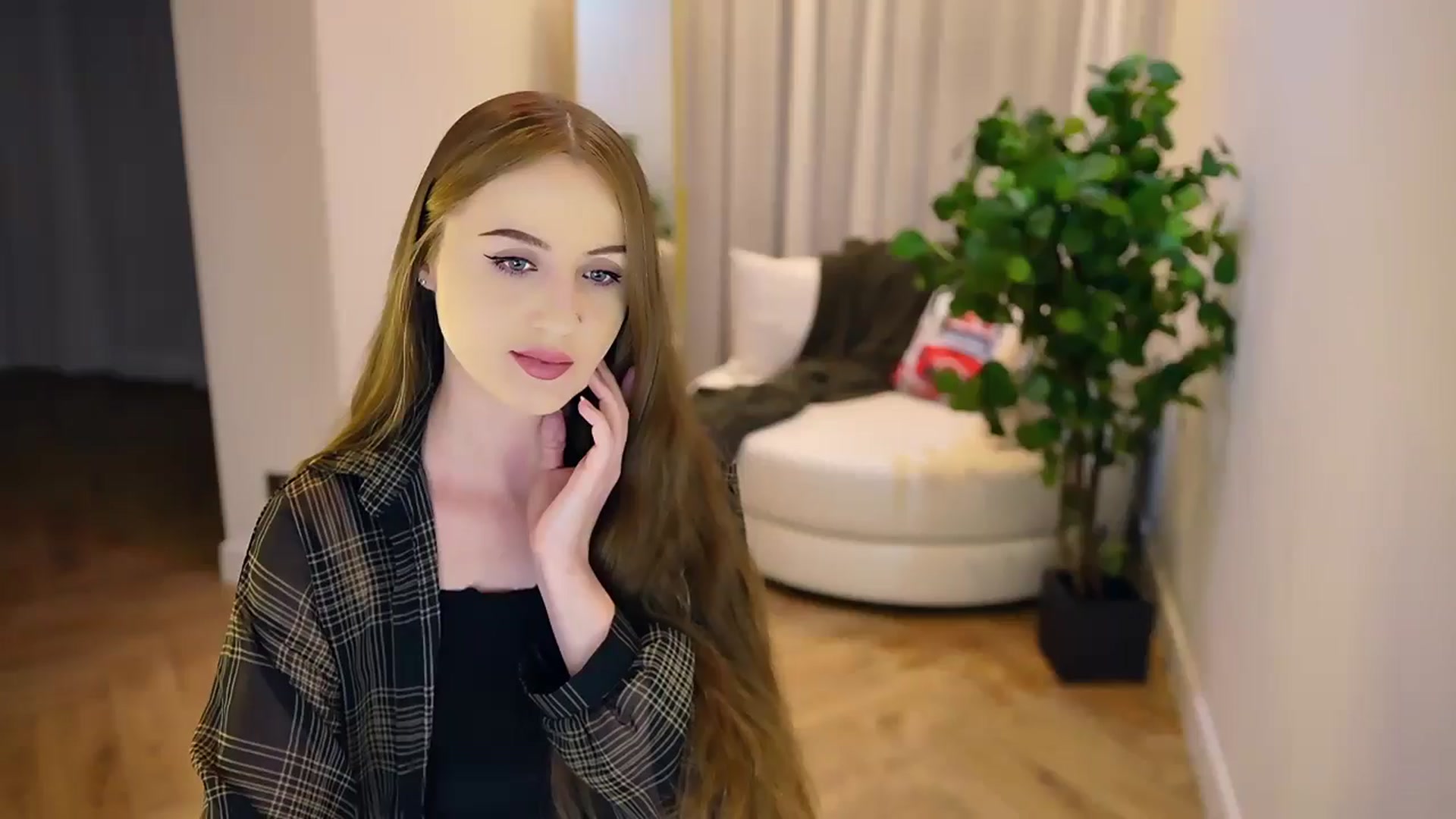 Gallery image thumbnail from Innocent_Soul's myfreecams stream on, 01/23/2025, 15:53 image 7 of 20