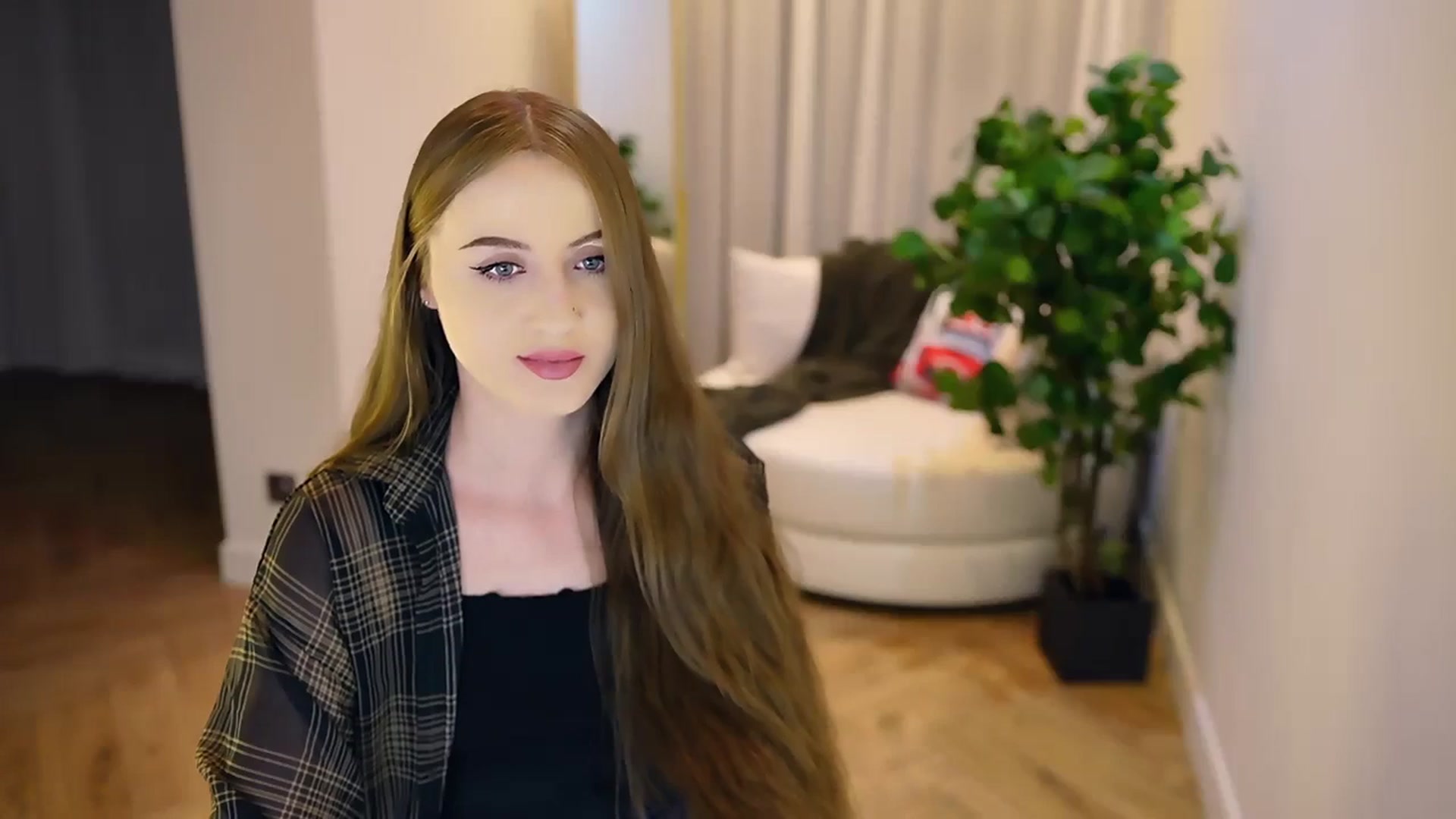 Gallery image thumbnail from Innocent_Soul's myfreecams stream on, 01/23/2025, 15:53 image 6 of 20