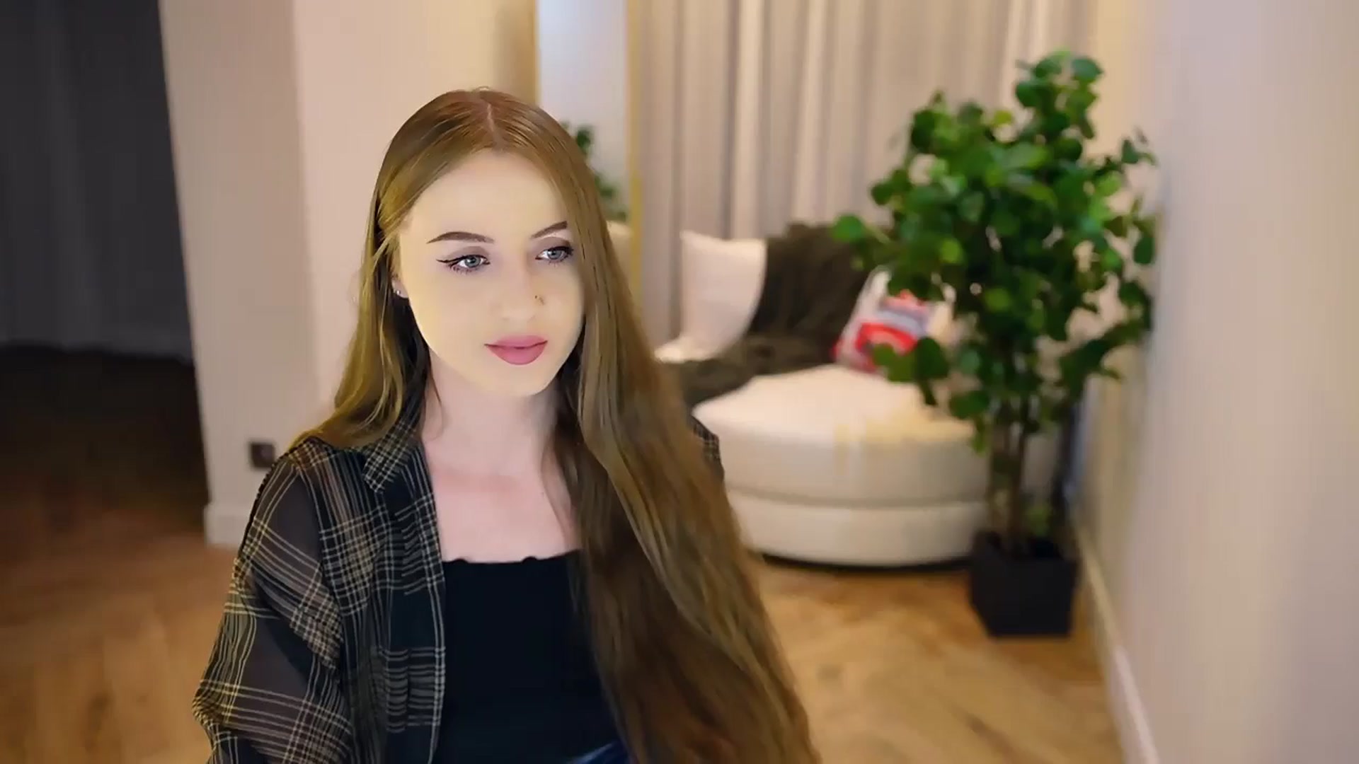 Gallery image thumbnail from Innocent_Soul's myfreecams stream on, 01/23/2025, 15:53 image 3 of 20