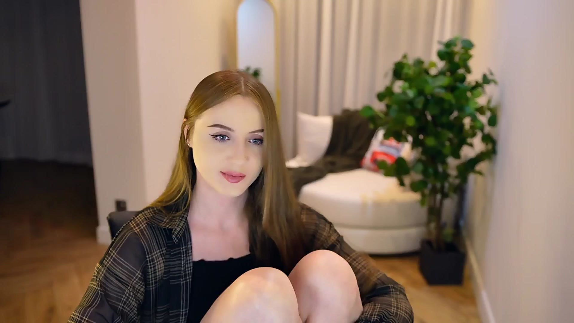 Gallery image thumbnail from Innocent_Soul's myfreecams stream on, 01/23/2025, 17:53 image 4 of 20