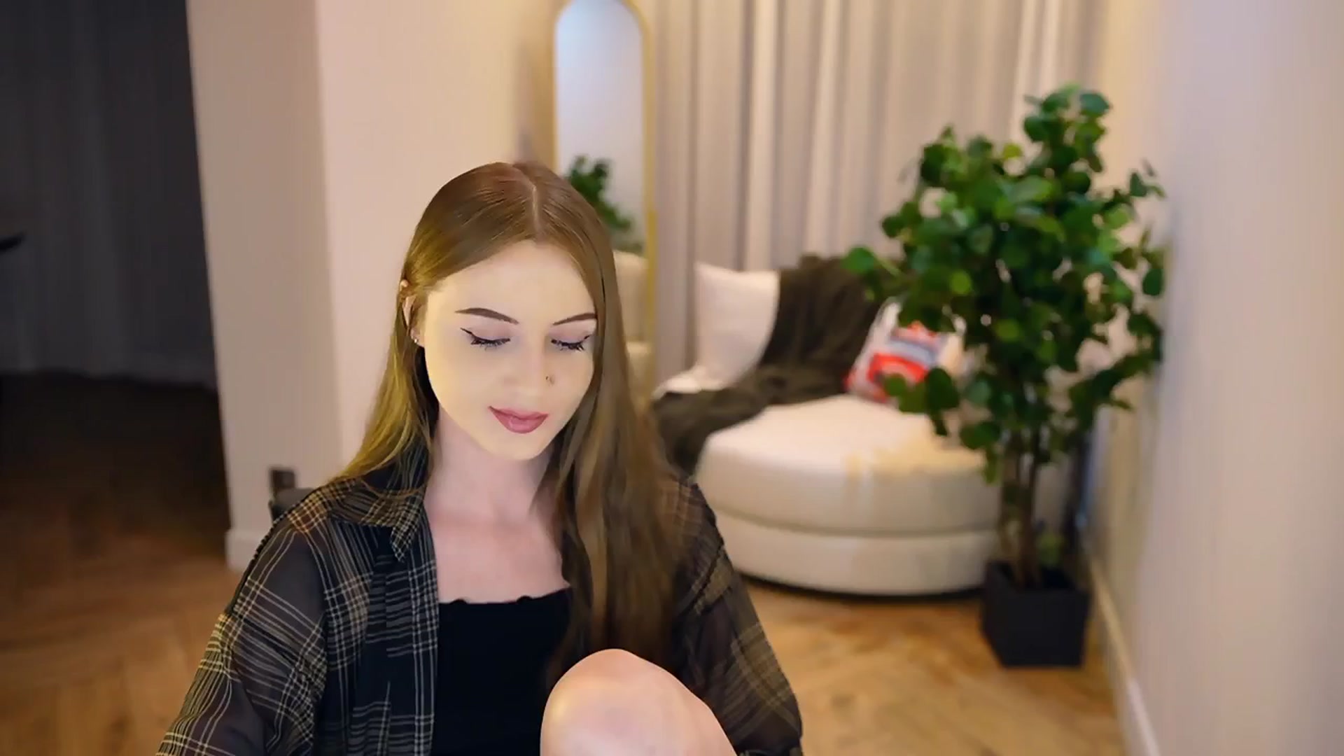 Gallery image thumbnail from Innocent_Soul's myfreecams stream on, 01/23/2025, 17:53 image 19 of 20