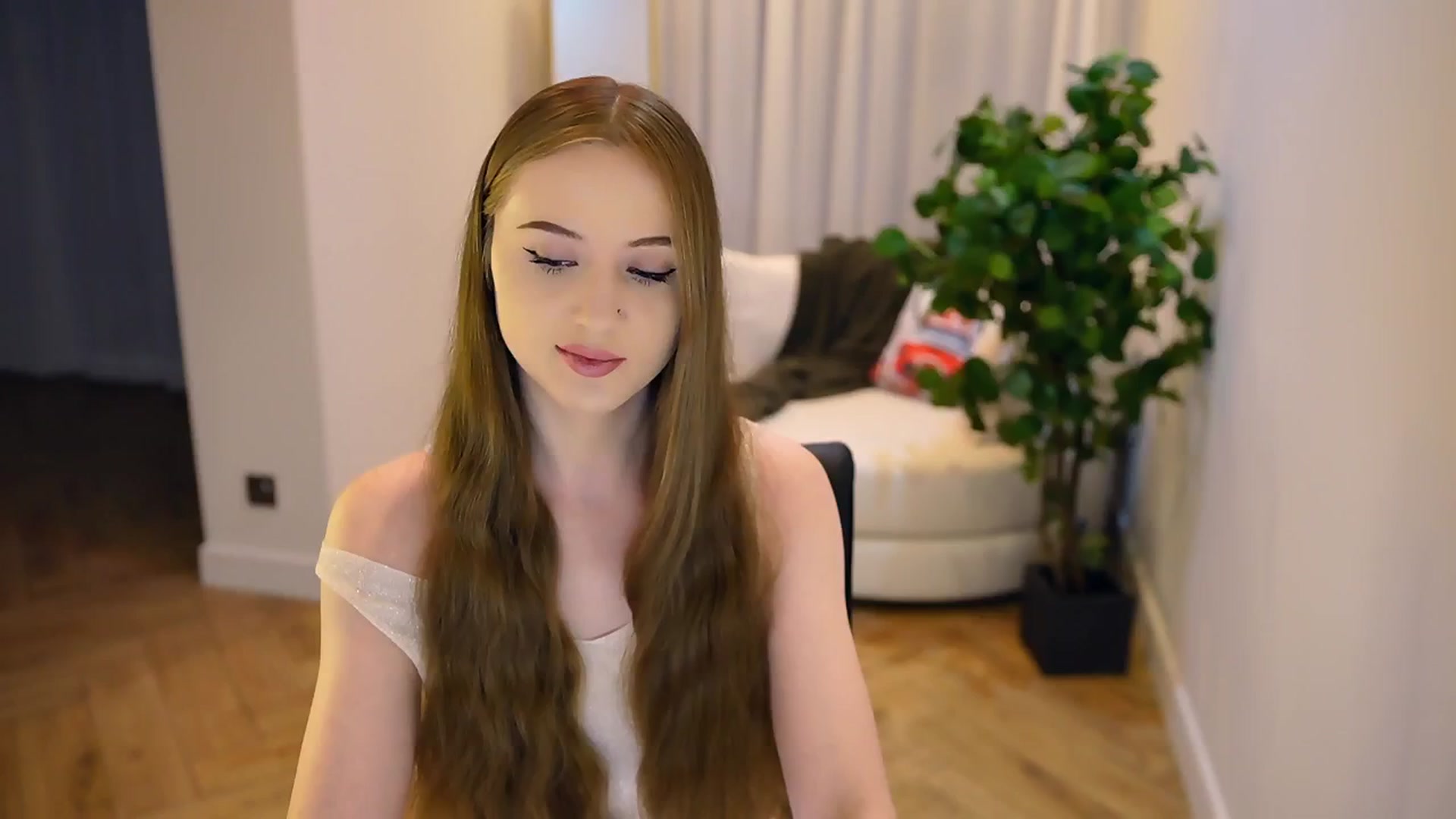 Gallery image thumbnail from Innocent_Soul's myfreecams stream on, 01/29/2025, 14:10 image 6 of 20