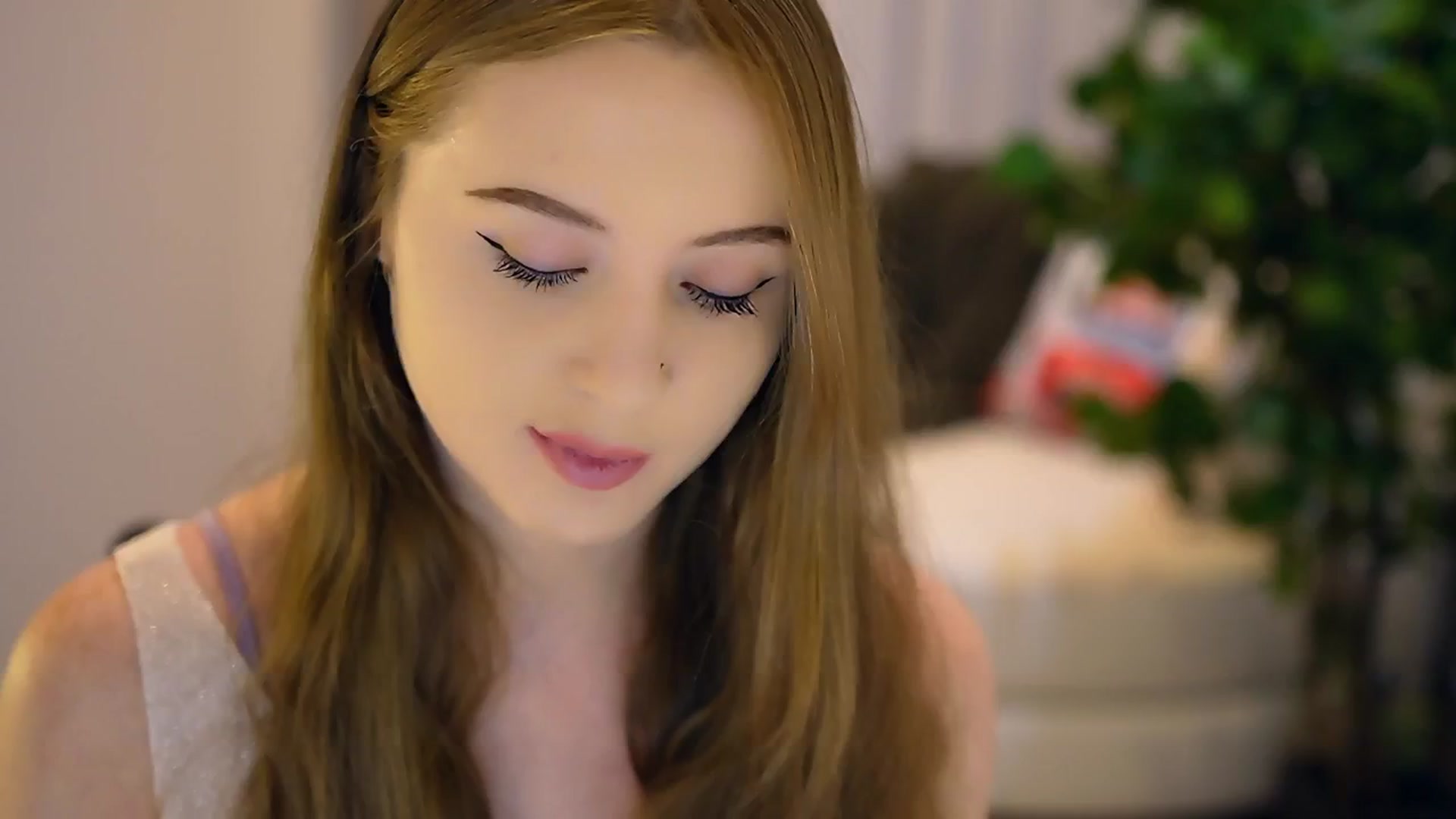 Gallery image thumbnail from Innocent_Soul's myfreecams stream on, 01/29/2025, 14:10 image 3 of 20
