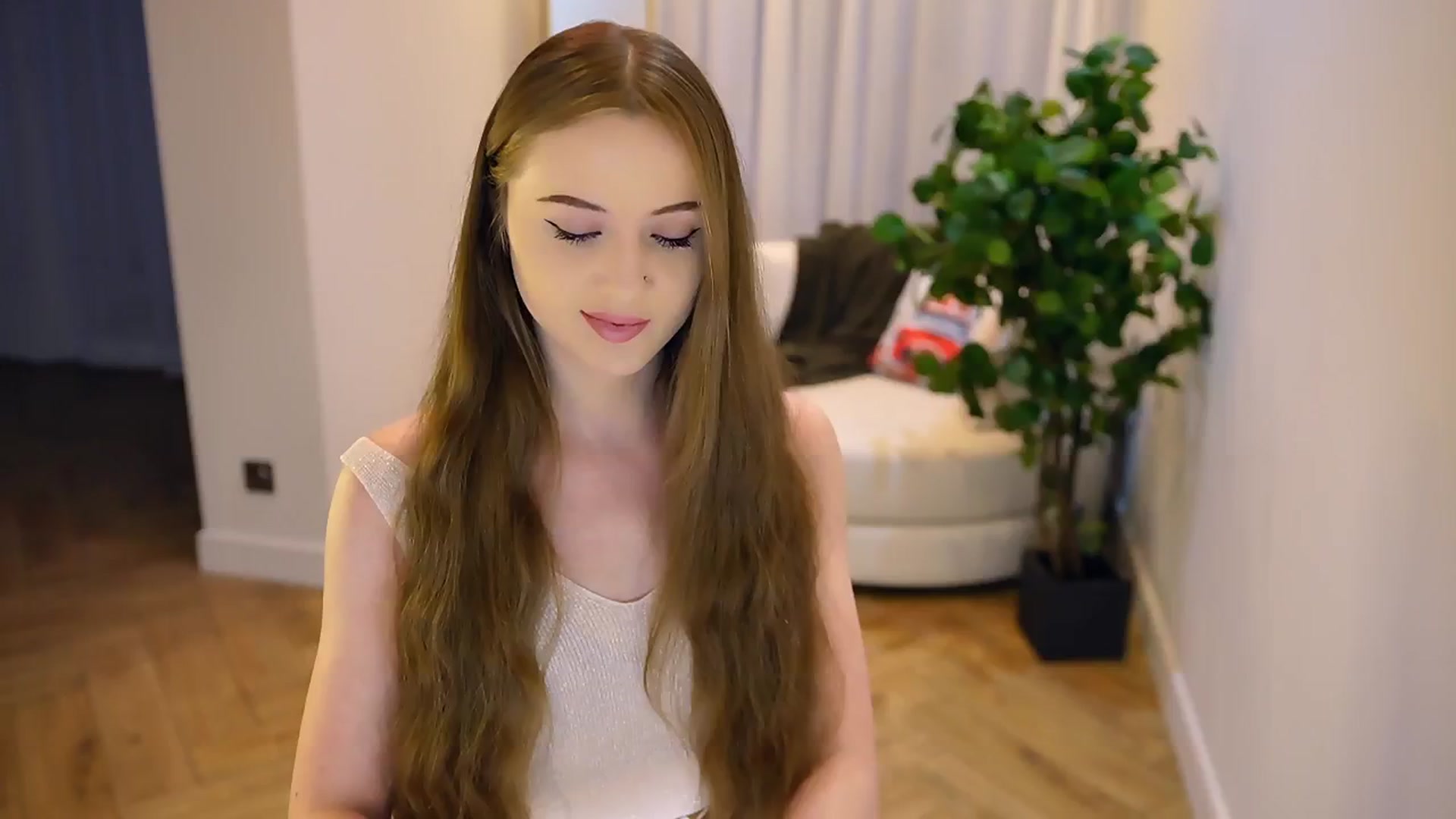 Gallery image thumbnail from Innocent_Soul's myfreecams stream on, 01/29/2025, 14:10 image 1 of 20