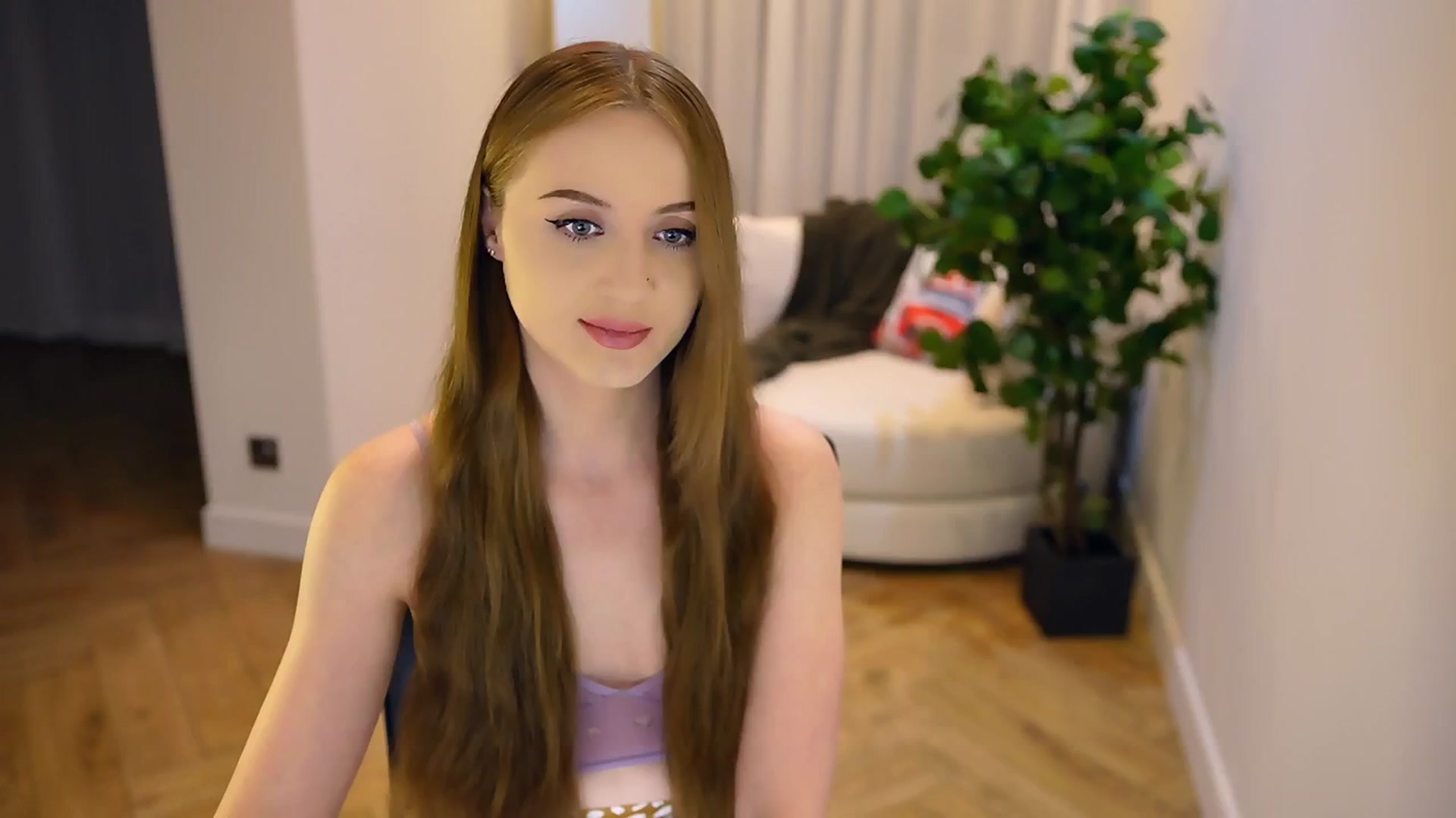 Gallery image thumbnail from Innocent_Soul's myfreecams stream on, 01/29/2025, 15:16 image 3 of 20