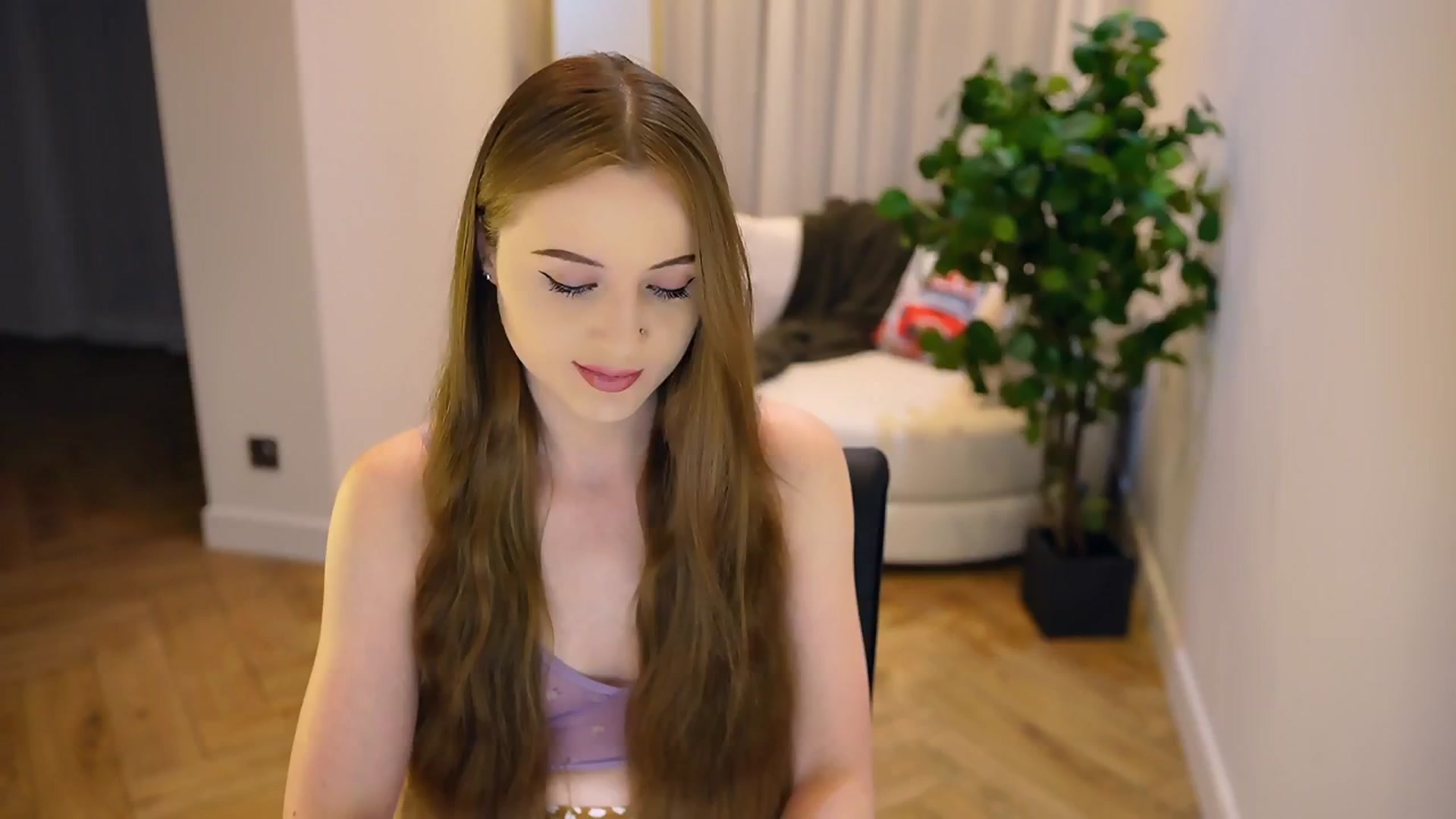 Gallery image thumbnail from Innocent_Soul's myfreecams stream on, 01/29/2025, 15:16 image 11 of 20