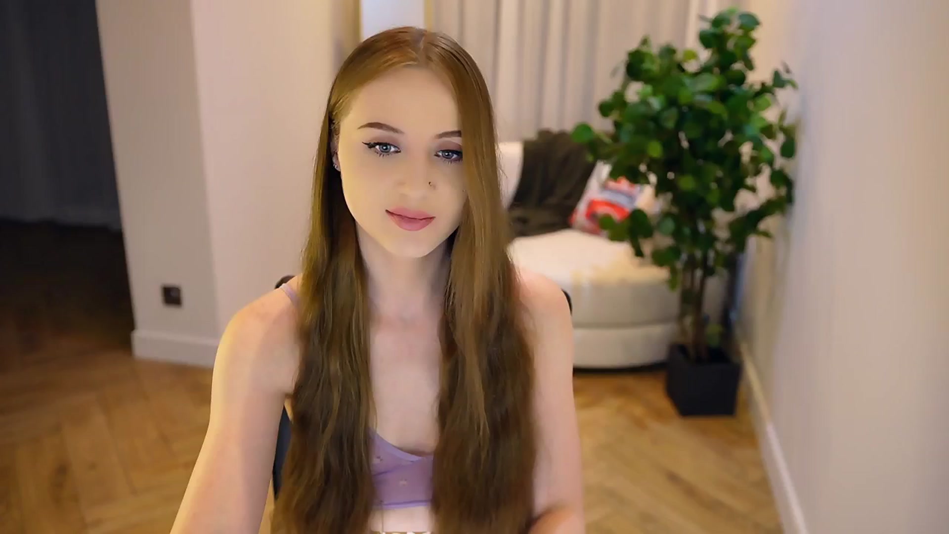 Gallery image thumbnail from Innocent_Soul's myfreecams stream on, 01/29/2025, 15:16 image 7 of 20