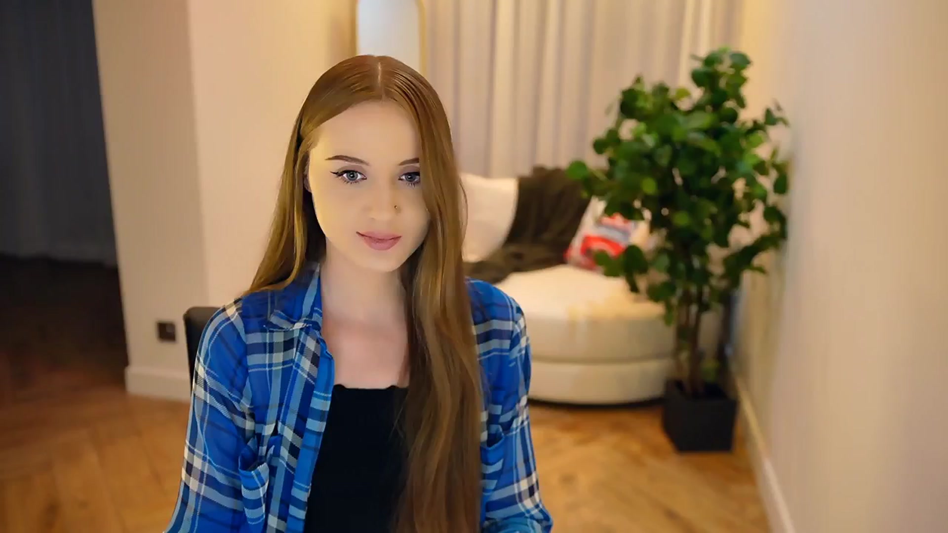 Gallery image thumbnail from Innocent_Soul's myfreecams stream on, 01/30/2025, 14:04 image 11 of 20