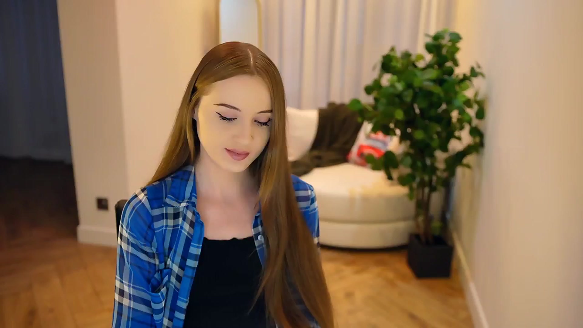 Gallery image thumbnail from Innocent_Soul's myfreecams stream on, 01/30/2025, 14:04 image 5 of 20