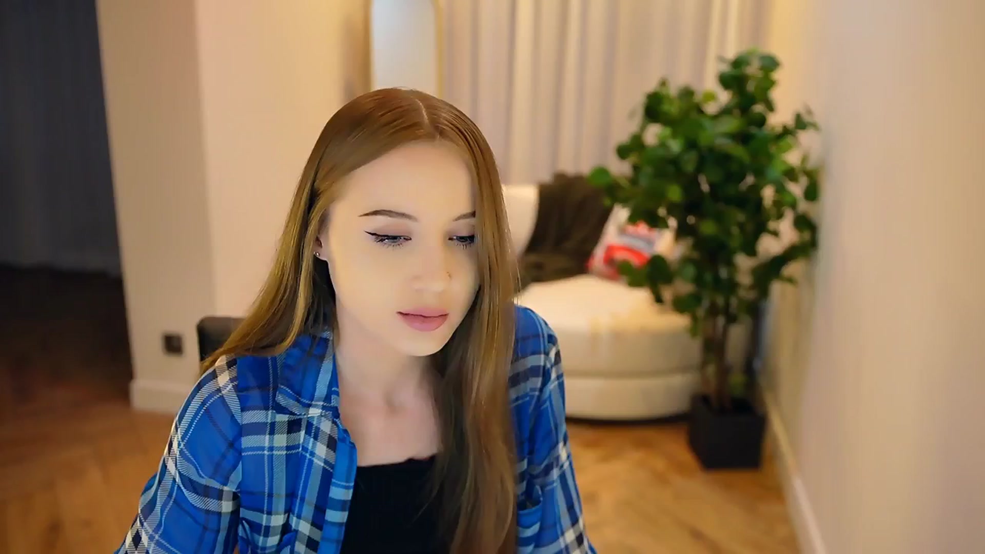 Gallery image thumbnail from Innocent_Soul's myfreecams stream on, 01/30/2025, 14:04 image 10 of 20