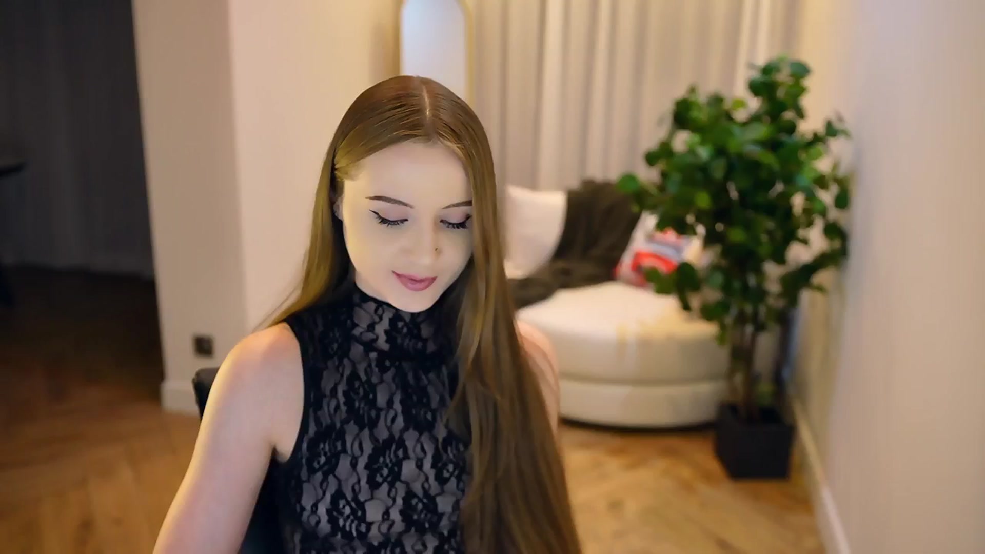 Gallery image thumbnail from Innocent_Soul's myfreecams stream on, 01/30/2025, 17:04 image 15 of 20