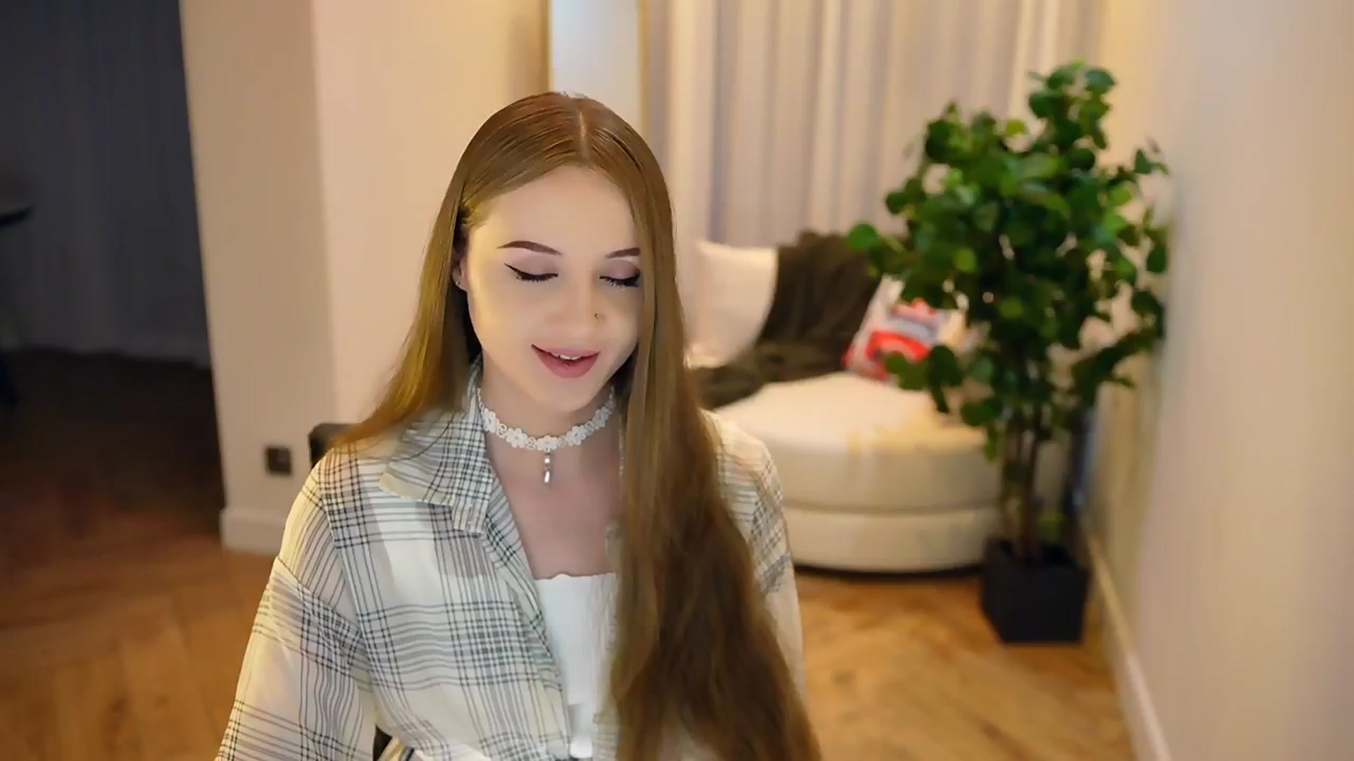 Gallery image thumbnail from Innocent_Soul's myfreecams stream on, 01/31/2025, 15:11 image 4 of 20