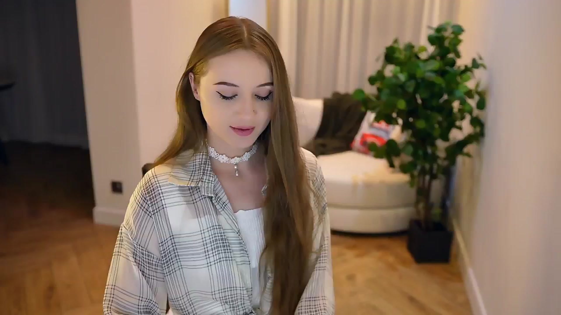 Gallery image thumbnail from Innocent_Soul's myfreecams stream on, 01/31/2025, 15:11 image 10 of 20