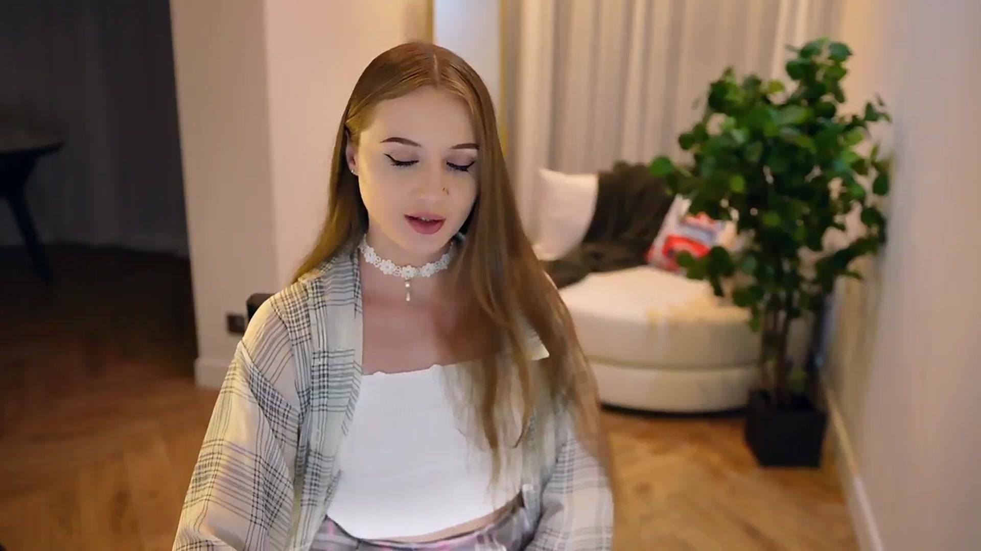 Gallery image thumbnail from Innocent_Soul's myfreecams stream on, 01/31/2025, 15:29 image 18 of 20