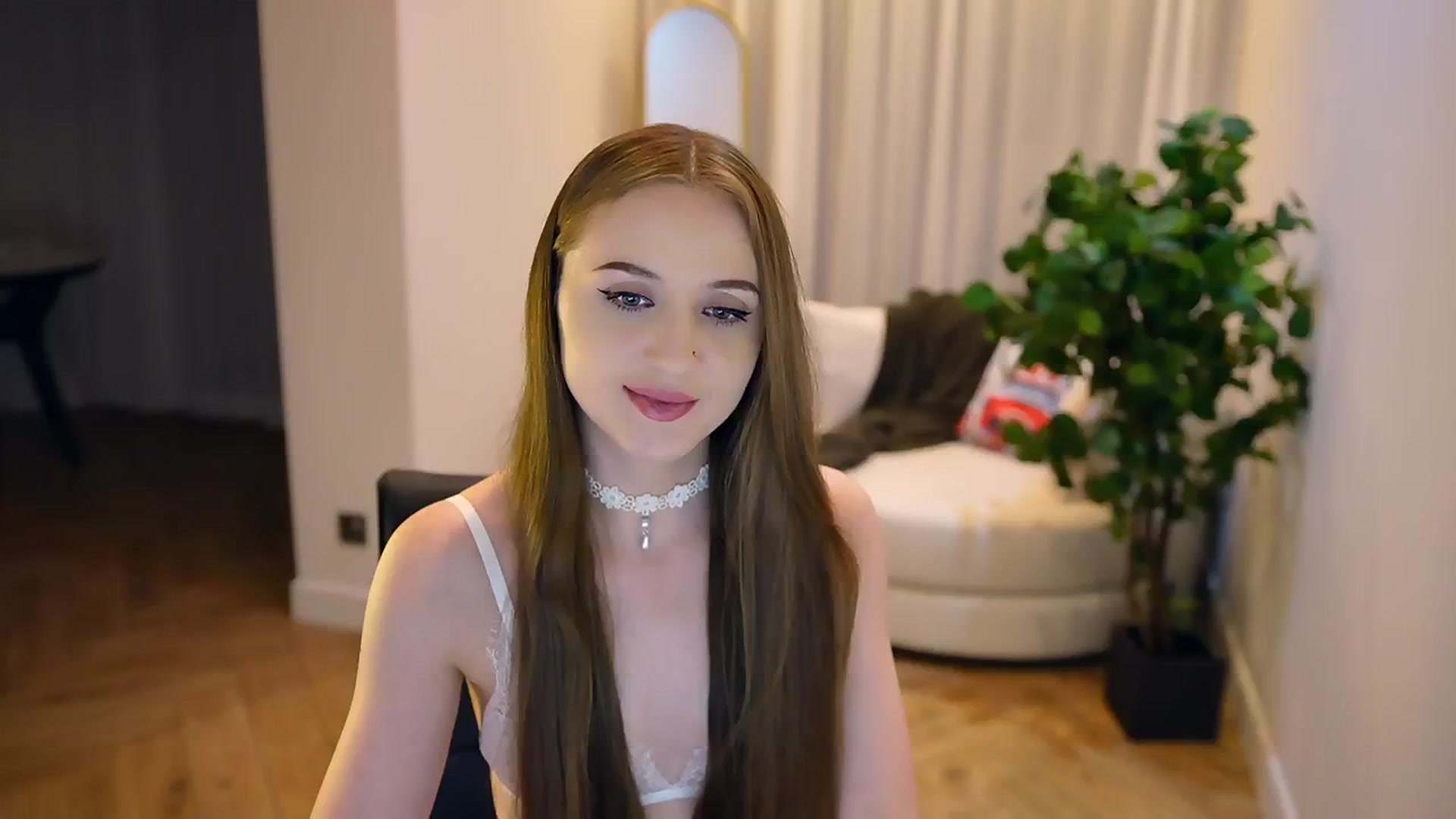 Gallery image thumbnail from Innocent_Soul's myfreecams stream on, 01/31/2025, 17:24 image 14 of 20